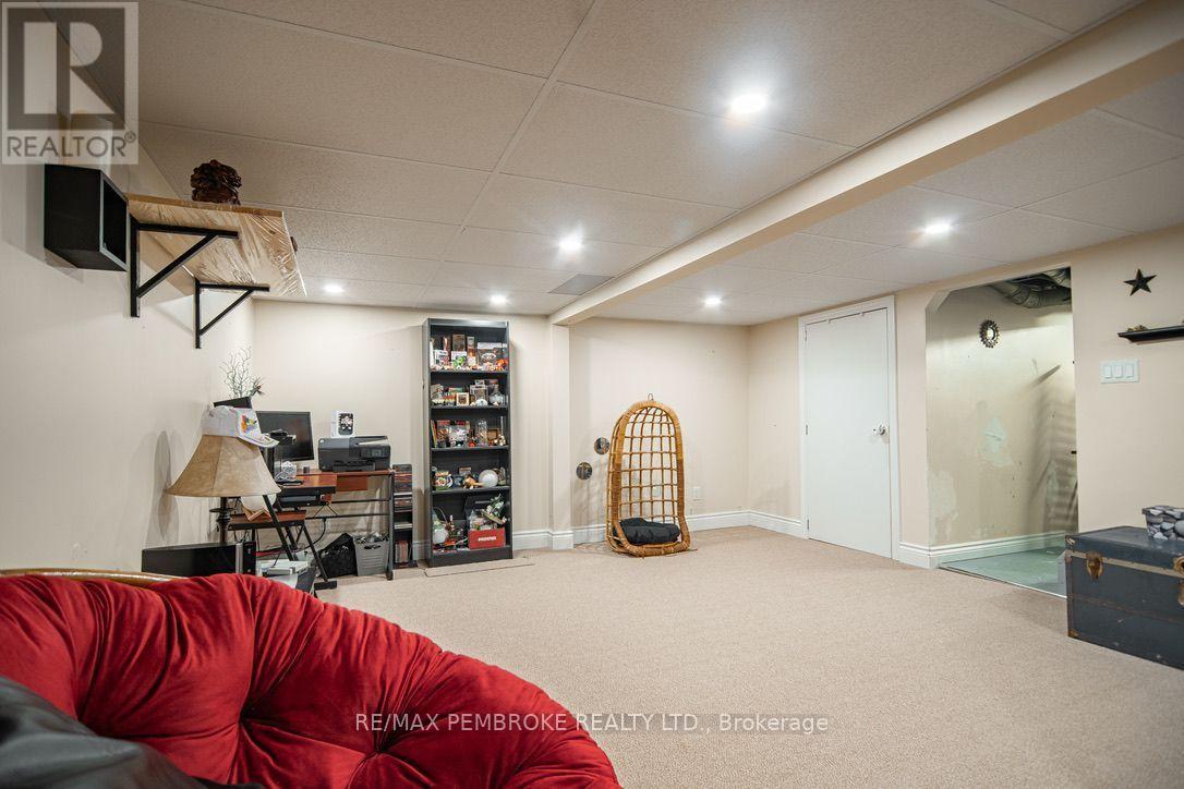 2185 Petawawa Boulevard, Petawawa, Ontario  K8A 7G8 - Photo 40 - X13742146