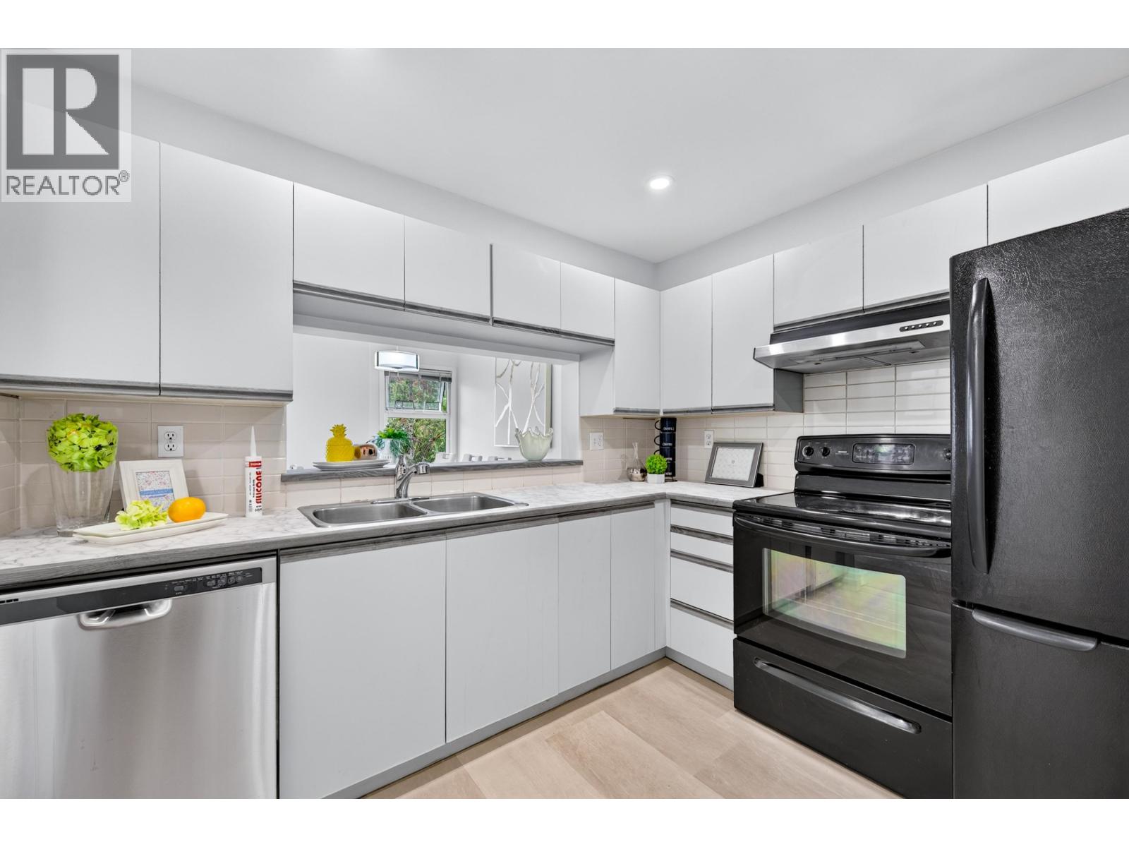 230 7439 Moffatt Road, Richmond, British Columbia  V6Y 1X9 - Photo 9 - R3161107