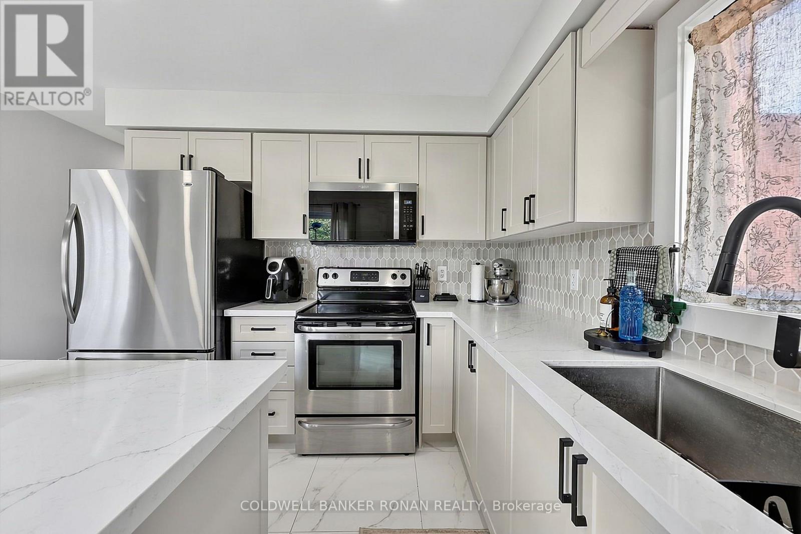 99 Ruffet Drive, Barrie (Edgehill Drive), Ontario  L4N 0N7 - Photo 10 - S13742114