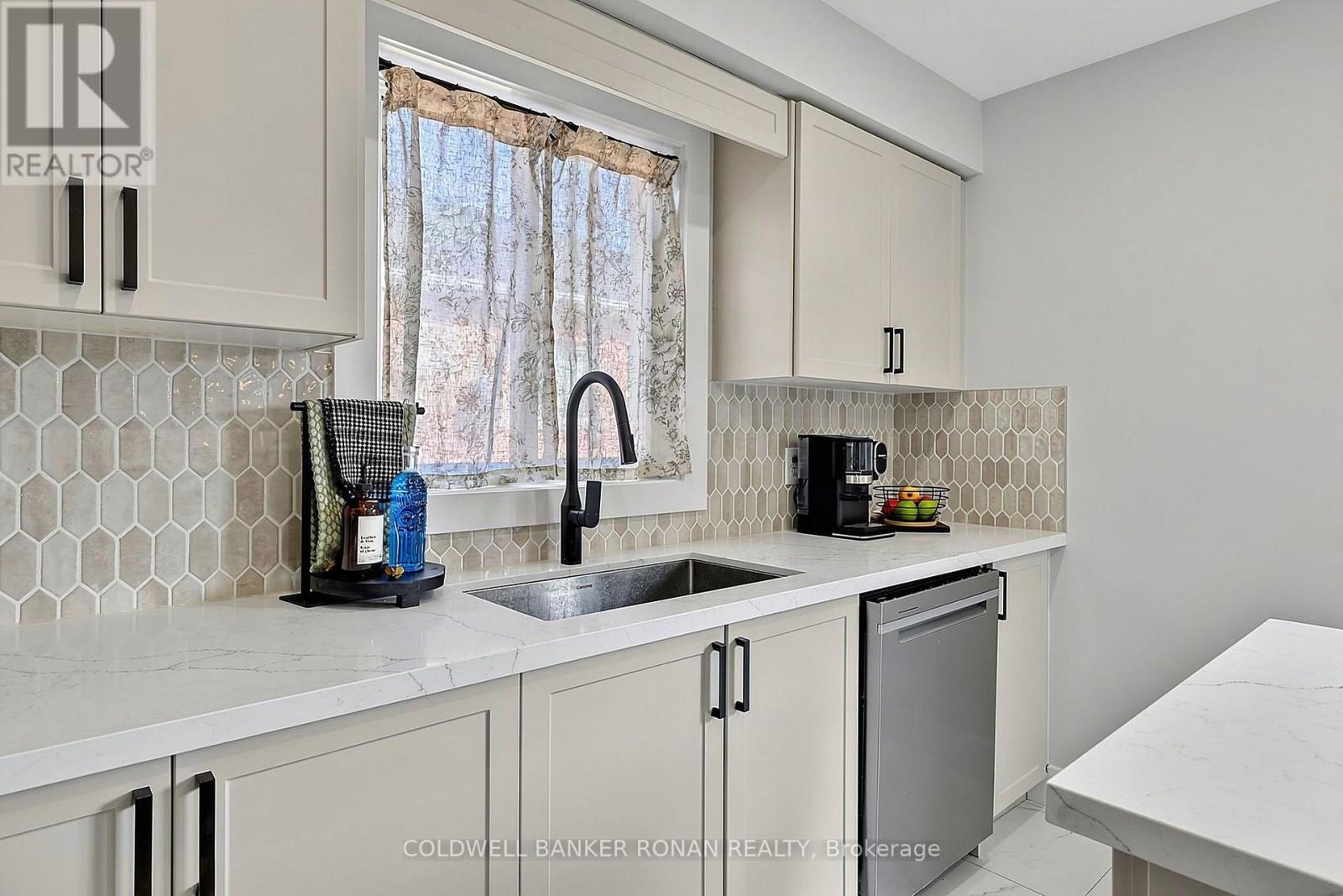 99 Ruffet Drive, Barrie (Edgehill Drive), Ontario  L4N 0N7 - Photo 11 - S13742114