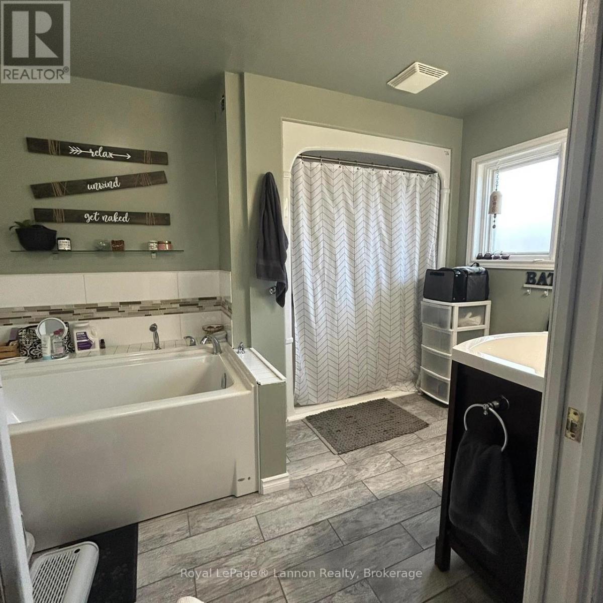 209 Mckenzie Avenue E, Greenstone, Ontario  P0T 1M0 - Photo 15 - X13251276