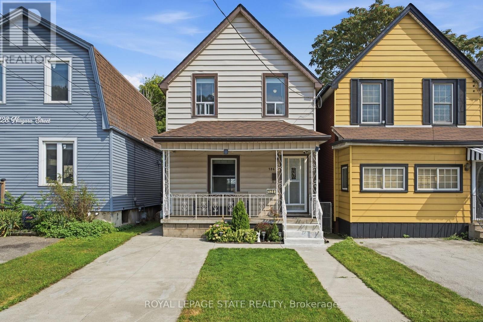 126 NIAGARA STREET, Hamilton, Ontario