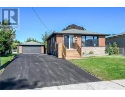 135 NUGENT DRIVE, Hamilton, Ontario