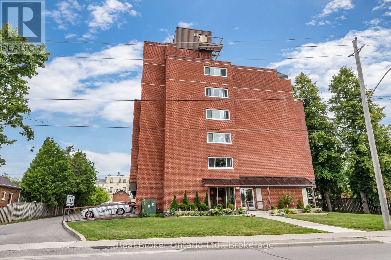 504 - 144 Queen Street, Clarington, Ontario  L1C 1M9 - Photo 2 - E13742370