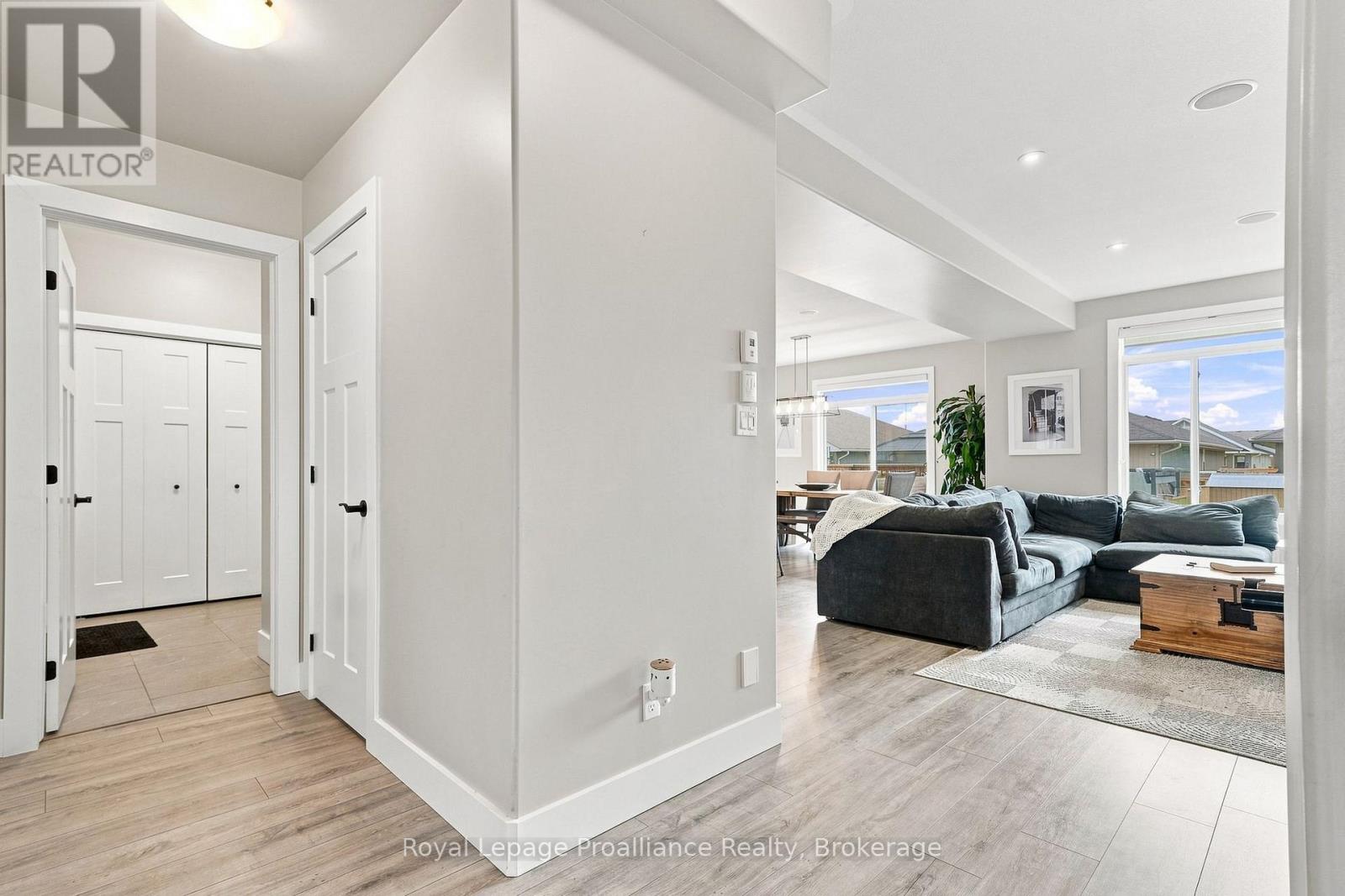 18 Granite Drive, Belleville, Ontario  K8P 0C6 - Photo 7 - X13742240