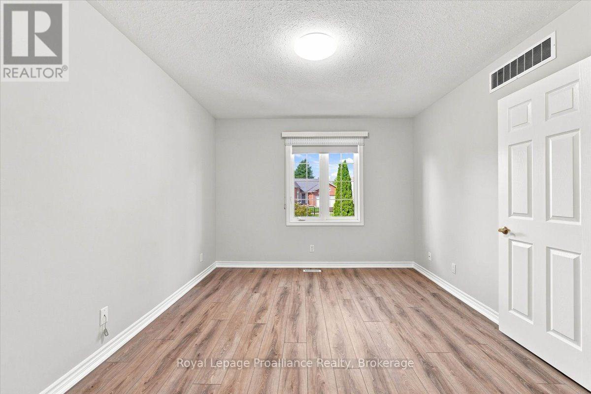 12 - 25 Heartwood Drive, Belleville, Ontario  K8P 5M2 - Photo 23 - X13742242