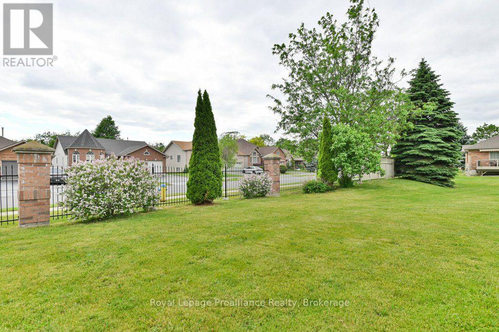 12 - 25 Heartwood Drive, Belleville, Ontario  K8P 5M2 - Photo 38 - X13742242