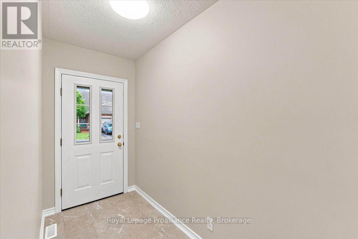 12 - 25 Heartwood Drive, Belleville, Ontario  K8P 5M2 - Photo 6 - X13742242
