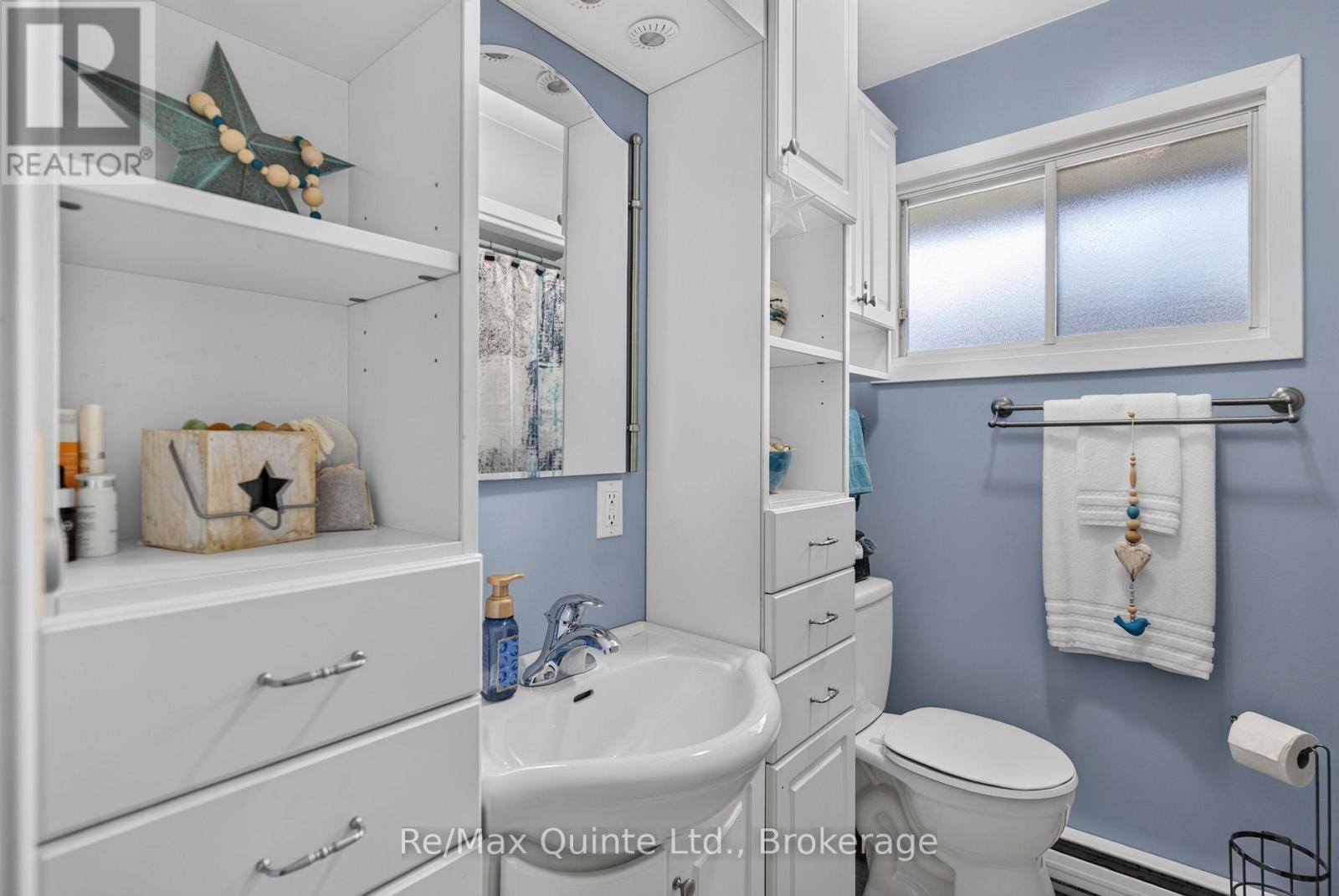 8 Plaza Square, Belleville, Ontario  K8N 4J3 - Photo 14 - X13742246
