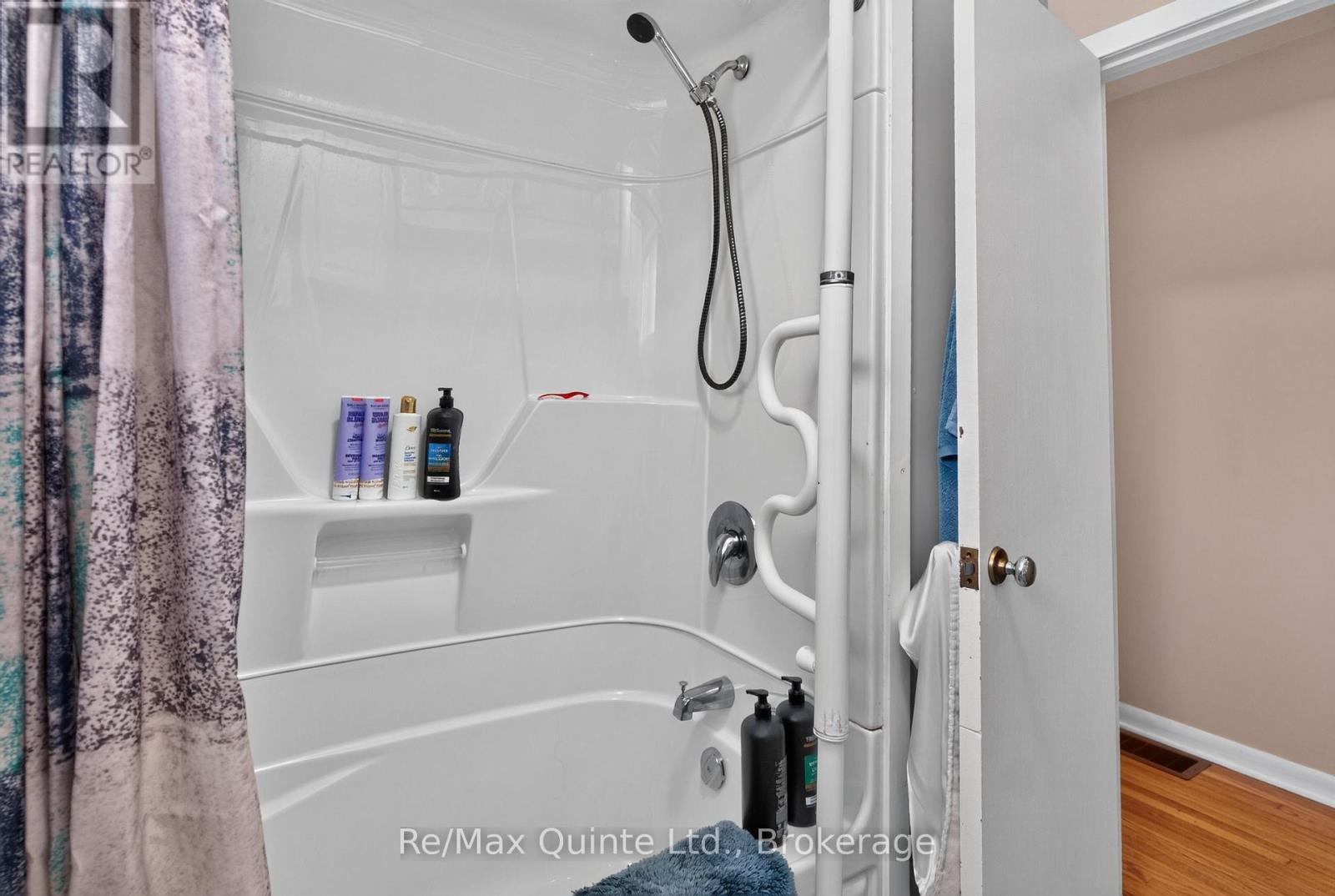 8 Plaza Square, Belleville, Ontario  K8N 4J3 - Photo 15 - X13742246