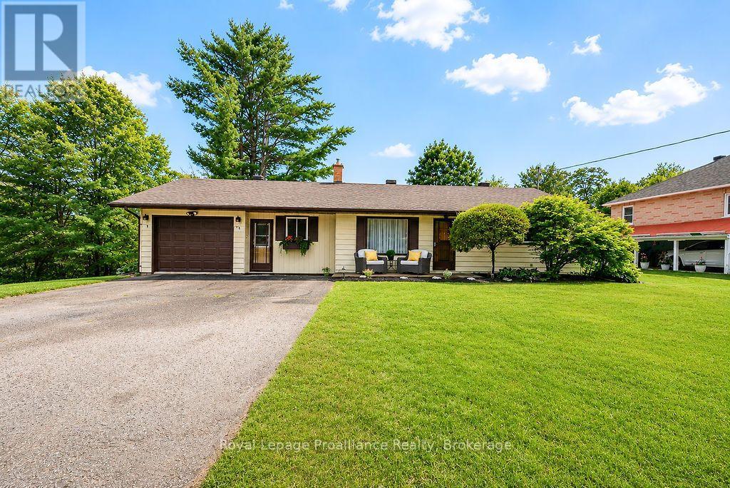 304 HASTINGS STREET N, Bancroft, Ontario