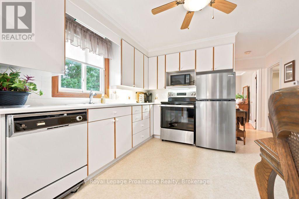 304 Hastings Street N, Bancroft, Ontario  K0L 1C0 - Photo 3 - X13742330