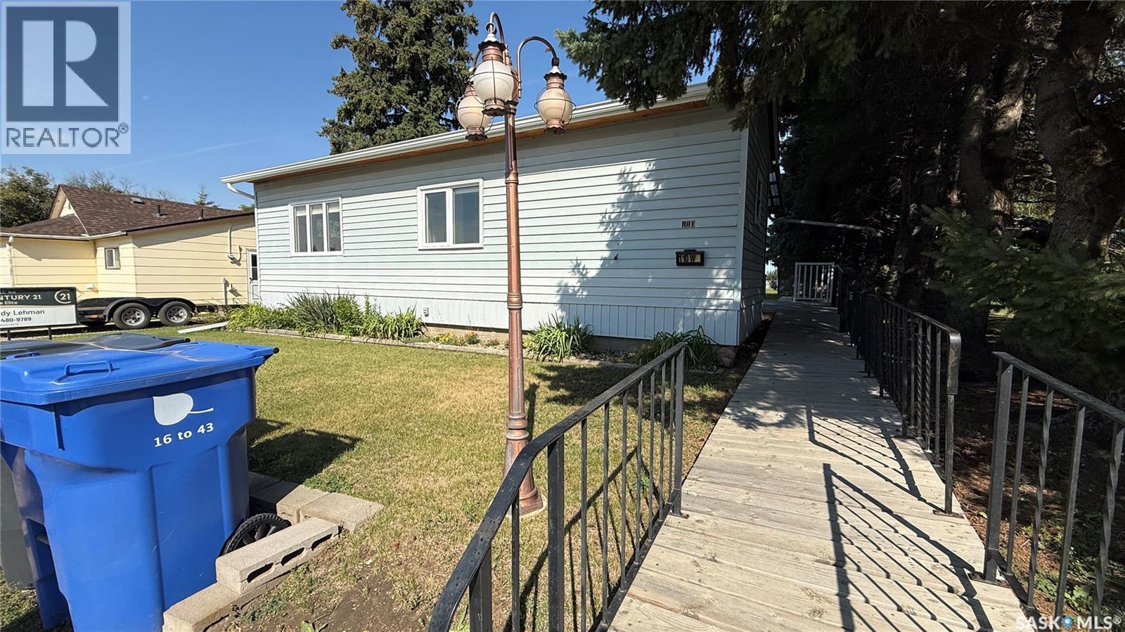 110 1st Avenue W, Hafford, Saskatchewan  S0J 1A0 - Photo 1 - SK047466