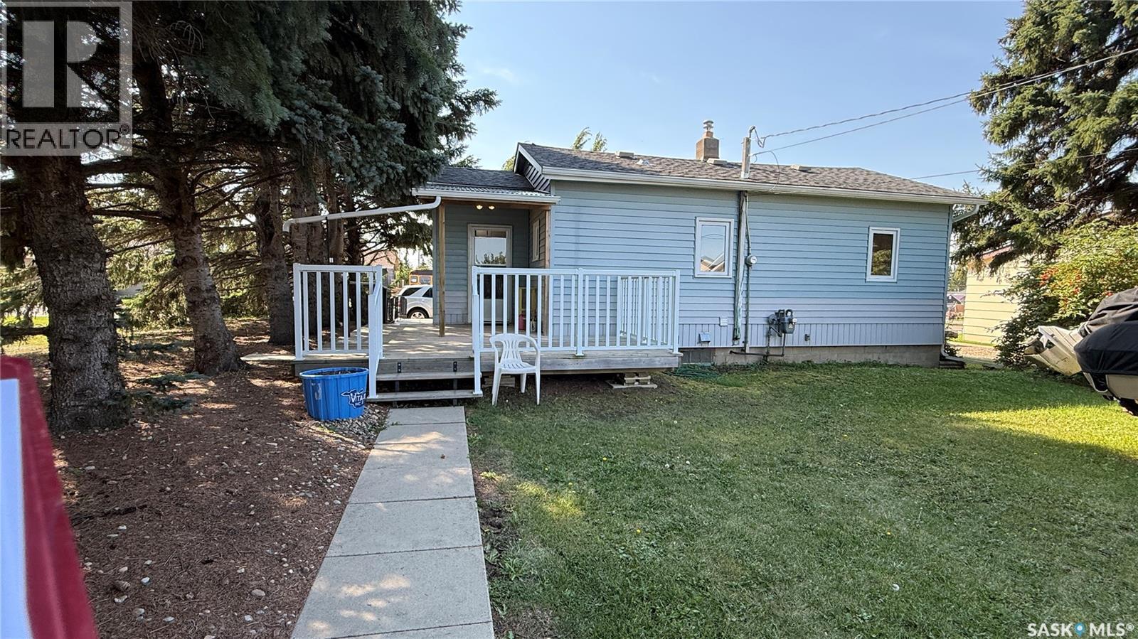 110 1st Avenue W, Hafford, Saskatchewan  S0J 1A0 - Photo 3 - SK047466