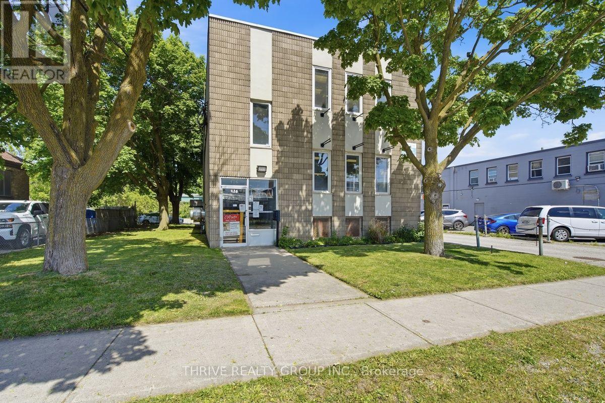 UPPER - 426 THIRD STREET, London East, Ontario