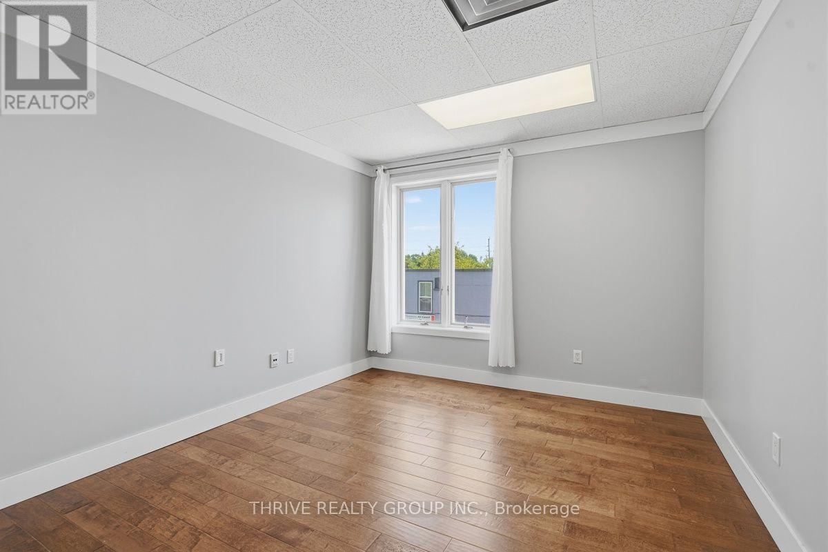 Upper - 426 Third Street, London East, Ontario  N5W 4W6 - Photo 15 - X13742302
