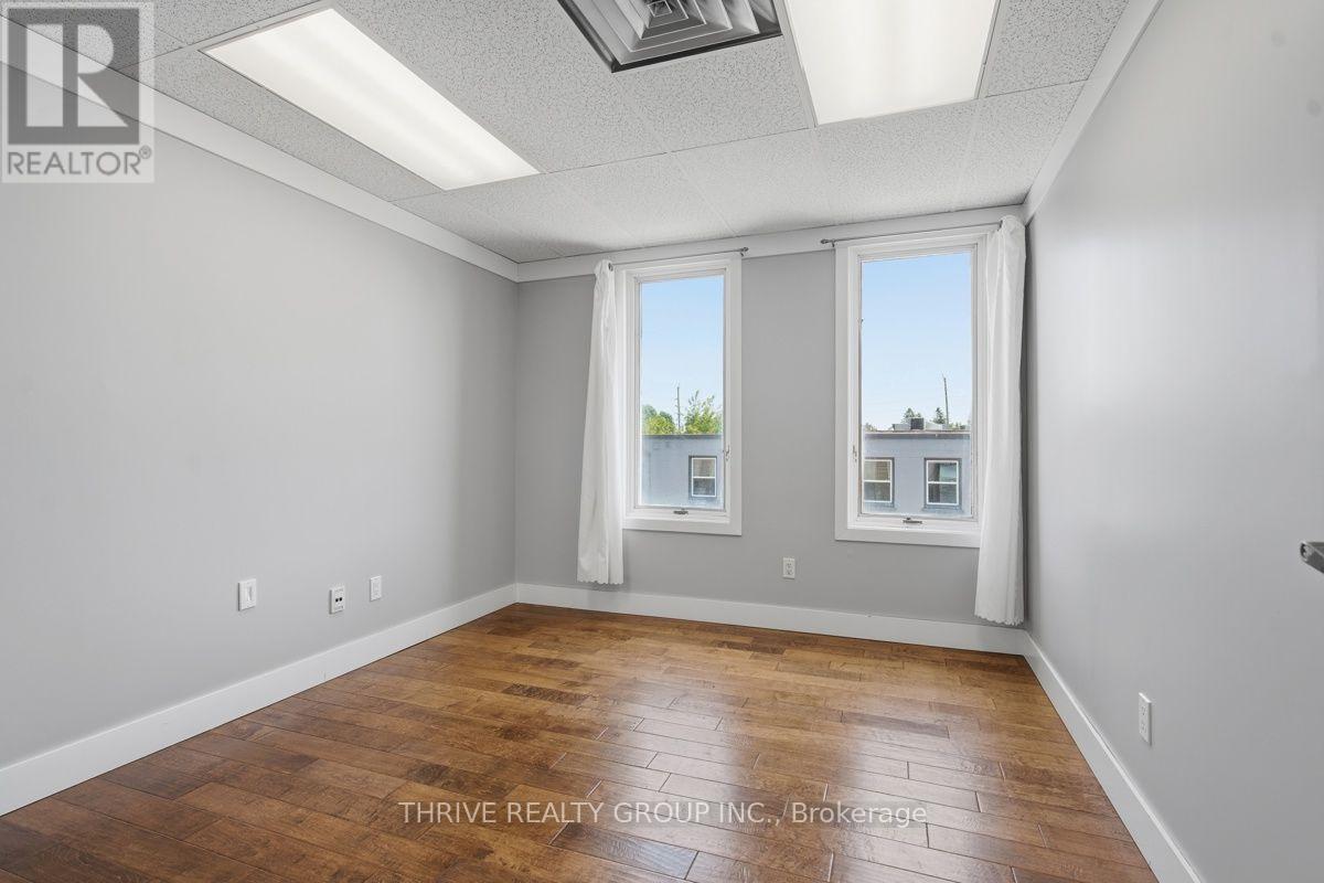 Upper - 426 Third Street, London East, Ontario  N5W 4W6 - Photo 17 - X13742302