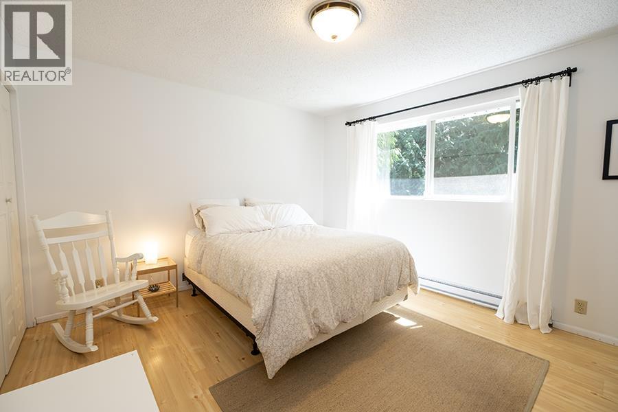1172 Cedar Grove Road, Roberts Creek, British Columbia  V0N 2W2 - Photo 21 - R3160666