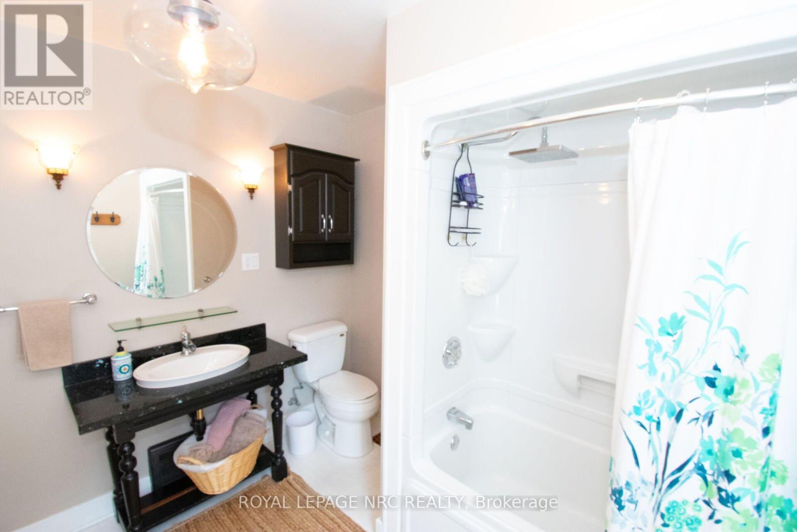 36 Maplewood Drive, St. Catharines, Ontario  L2M 3P1 - Photo 15 - X13742342