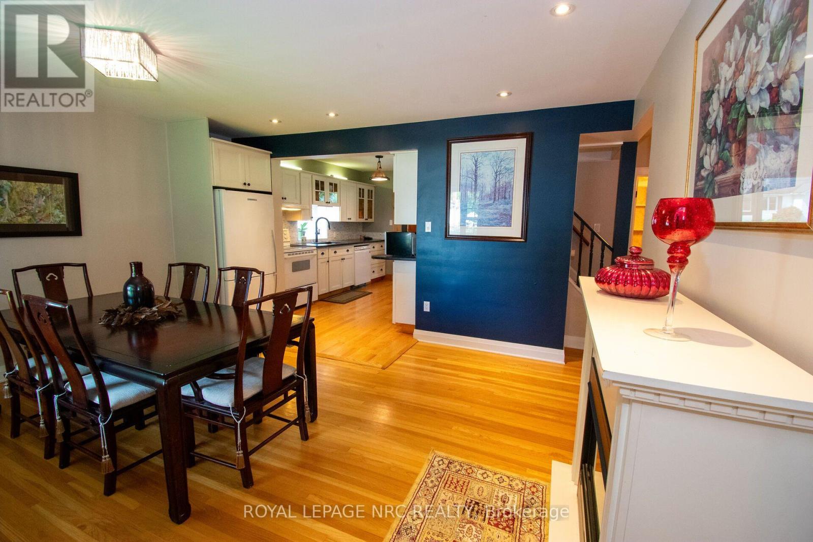 36 Maplewood Drive, St. Catharines, Ontario  L2M 3P1 - Photo 3 - X13742342