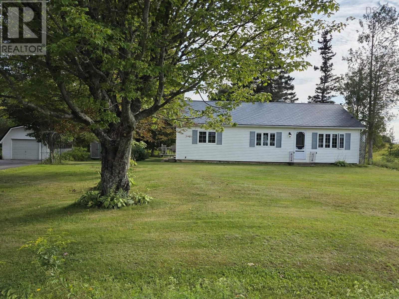 250 Highway 2 B0m 1n0 Highway, Five Islands, Nova Scotia  B0M 1N0 - Photo 4 - 202622346