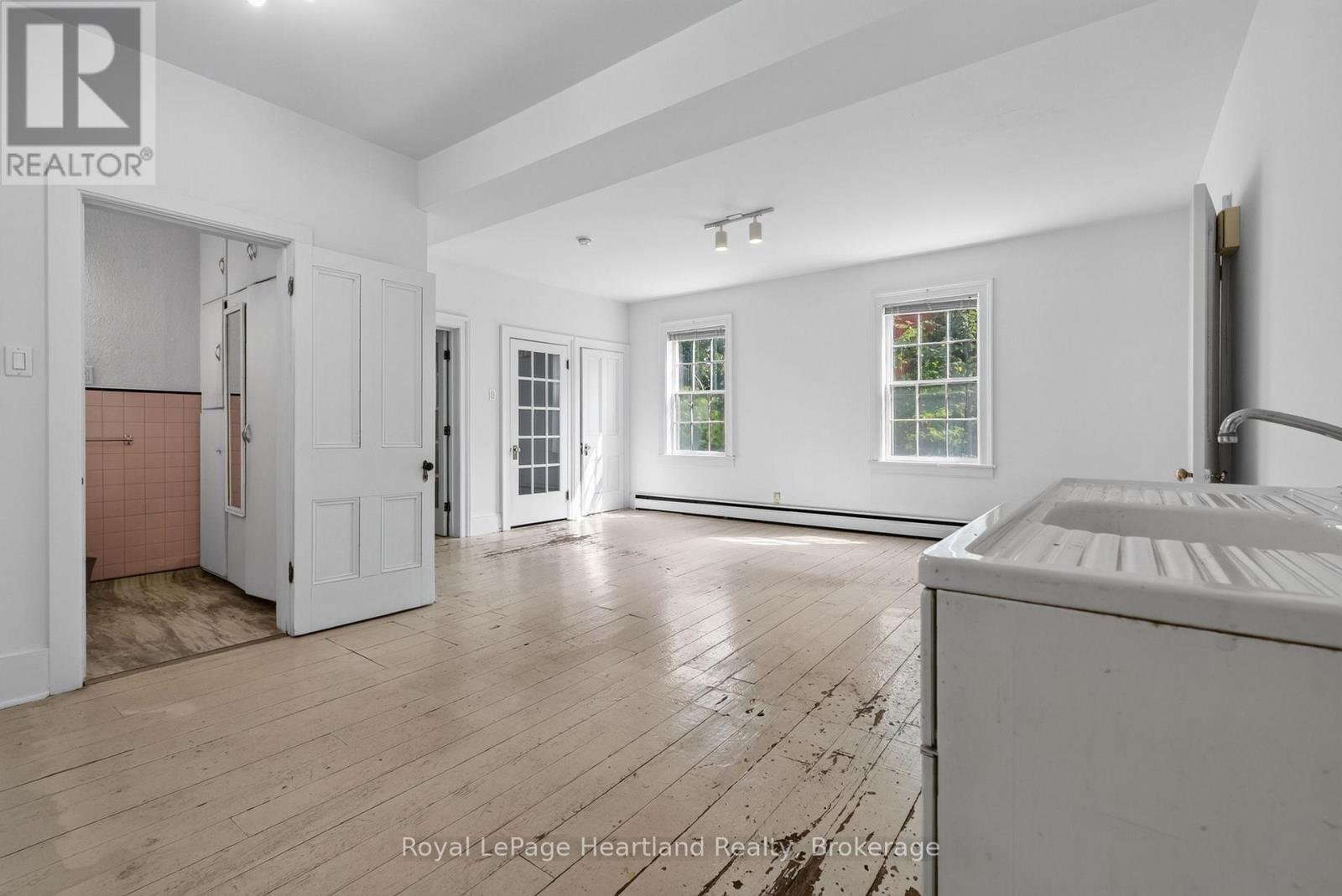 18 Nelson Street E, Goderich, Ontario  N7A 1R6 - Photo 4 - X13742220