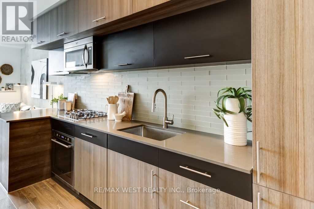413 - 205 Manning Avenue, Toronto, Ontario  M6J 2K7 - Photo 2 - C13742260