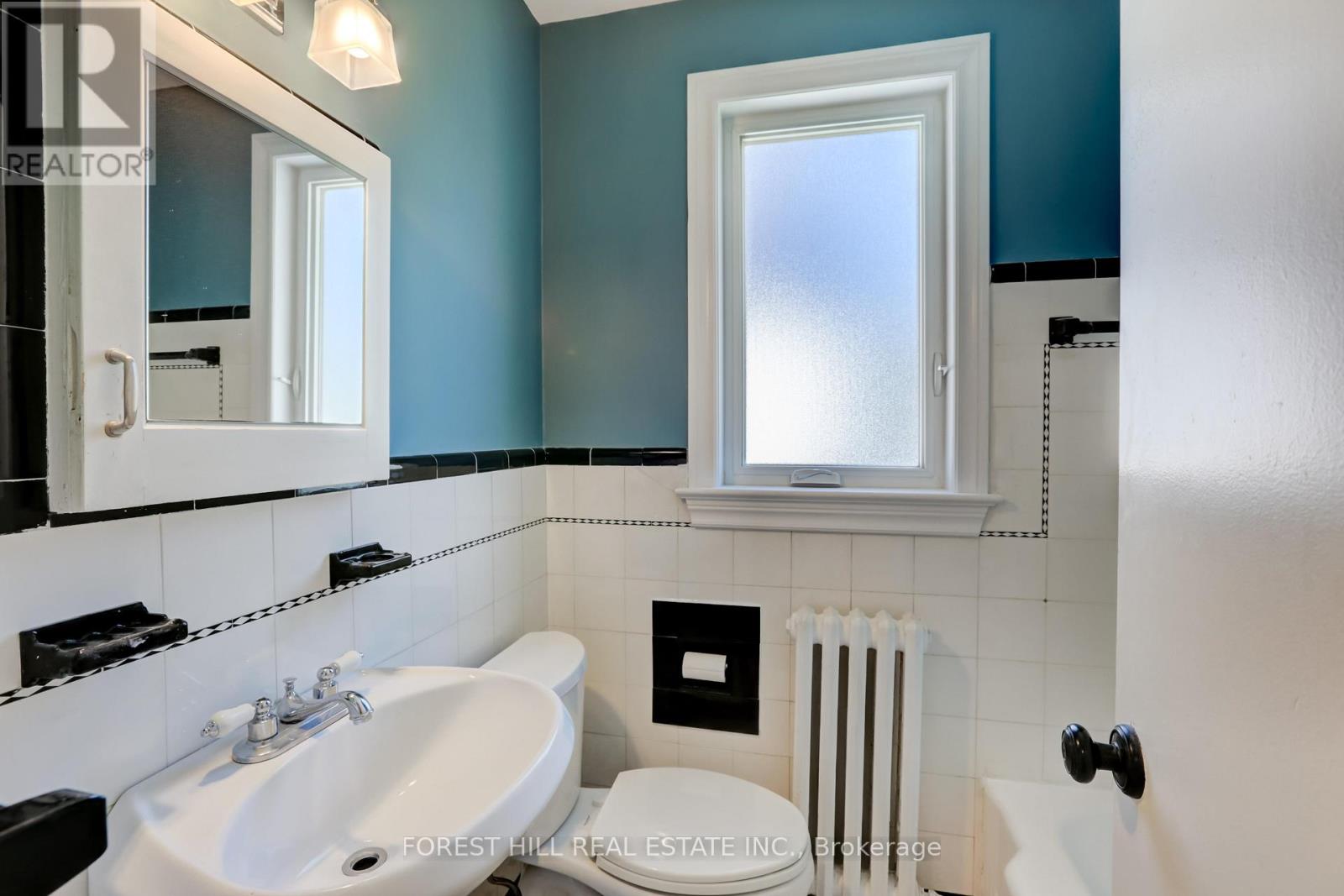 4 - 345 Walmer Road, Toronto, Ontario  M5R 2Y3 - Photo 15 - C13742406
