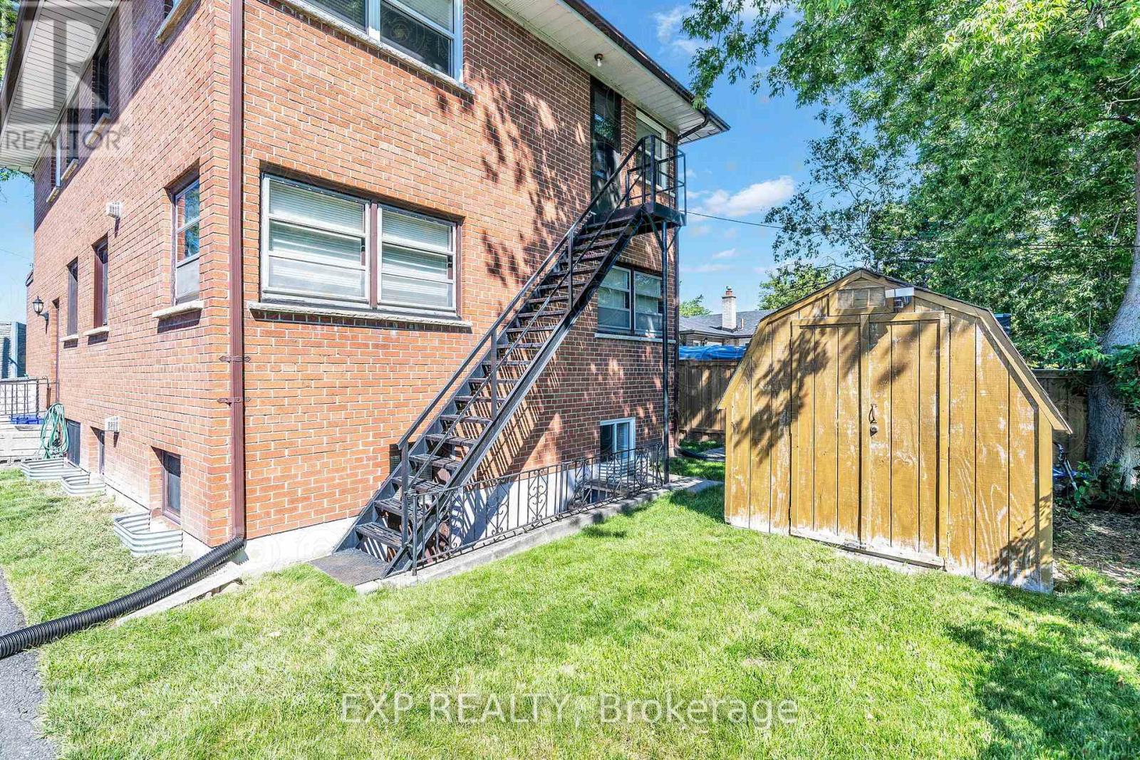 1121 Centre Street S, Whitby, Ontario  L1N 4X7 - Photo 3 - E13547132