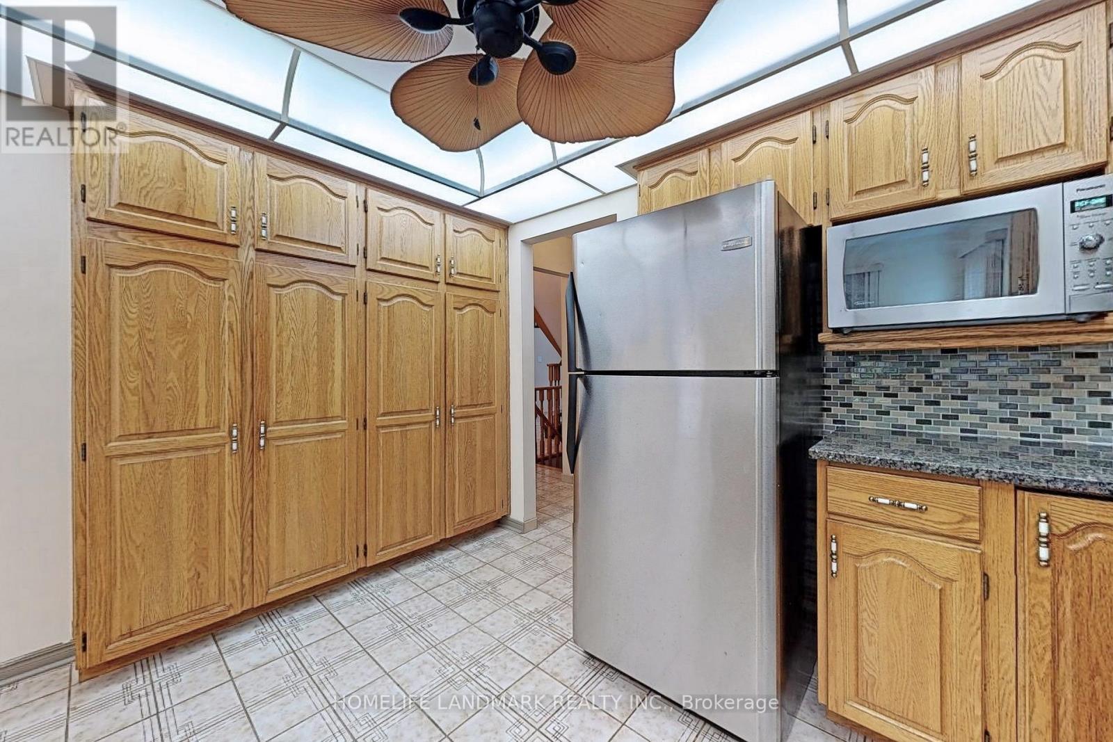 69 Windrush Trail, Toronto, Ontario  M1C 3Z9 - Photo 11 - E13742264