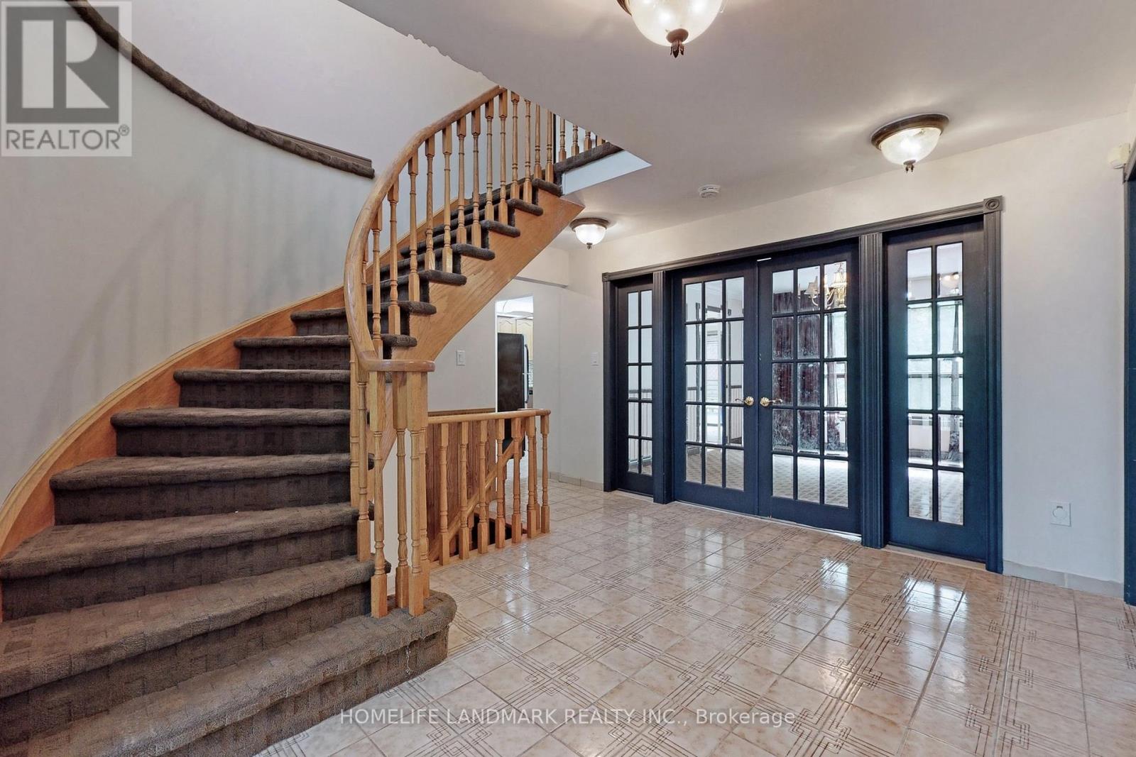 69 Windrush Trail, Toronto, Ontario  M1C 3Z9 - Photo 2 - E13742264