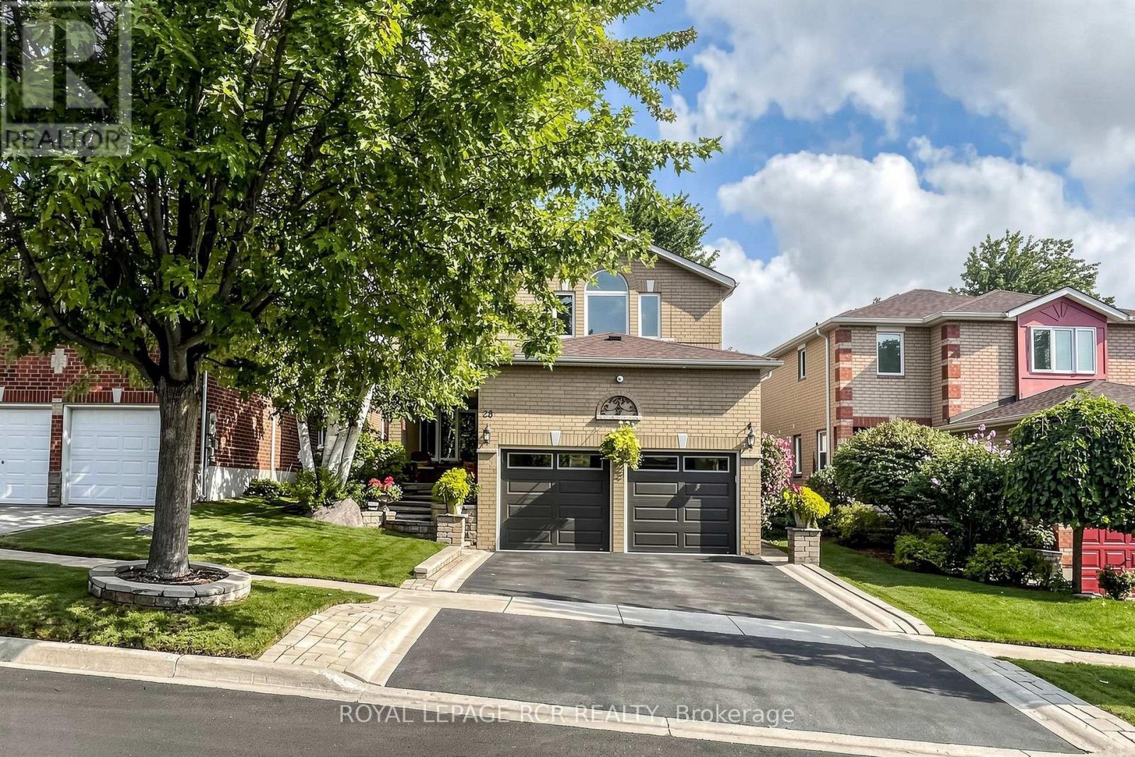28 ROUGHLEY STREET, Bradford West Gwillimbury, Ontario