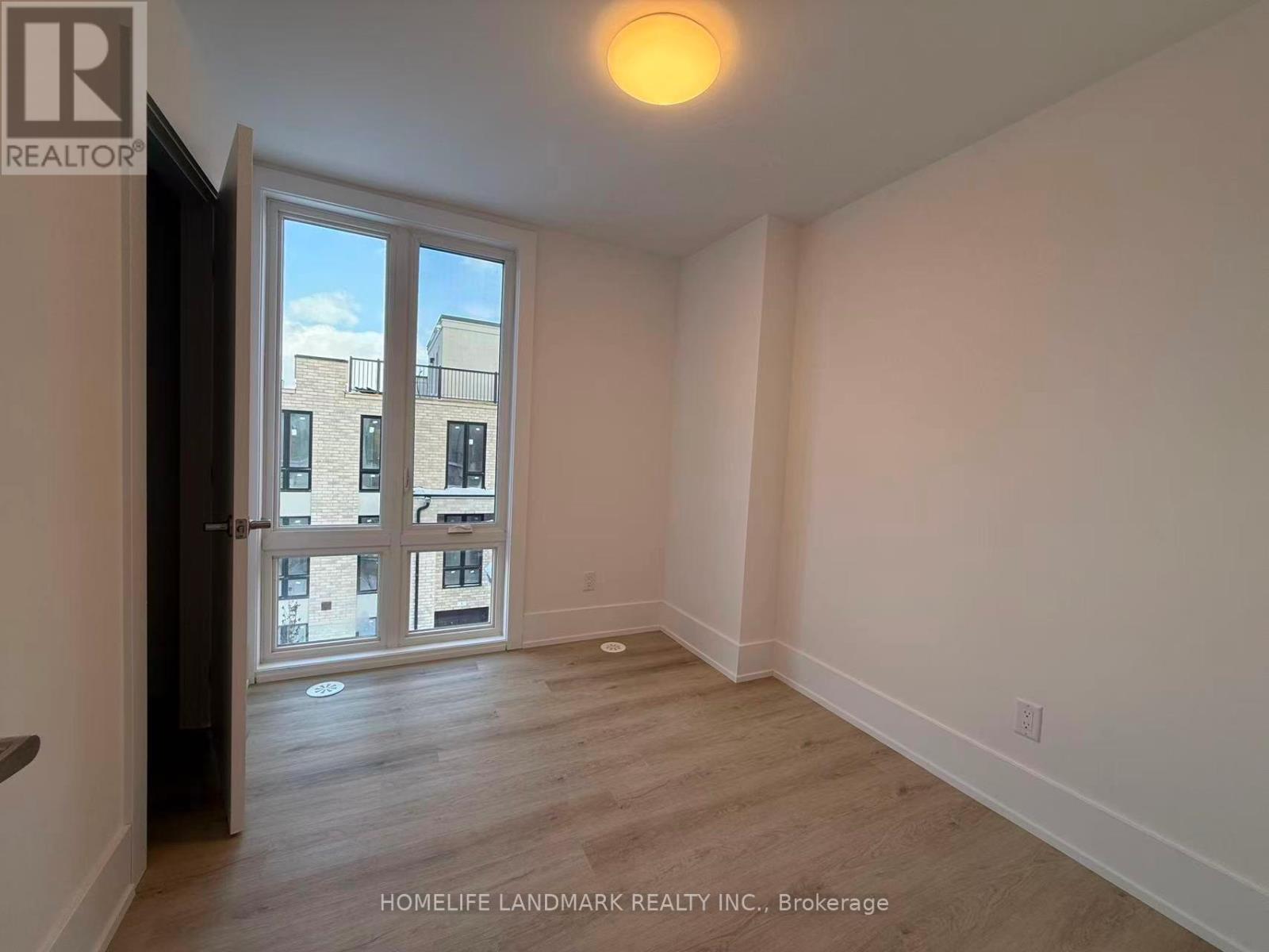 5 Kerns Lane, Richmond Hill, Ontario  L4E 1M1 - Photo 8 - N13742352
