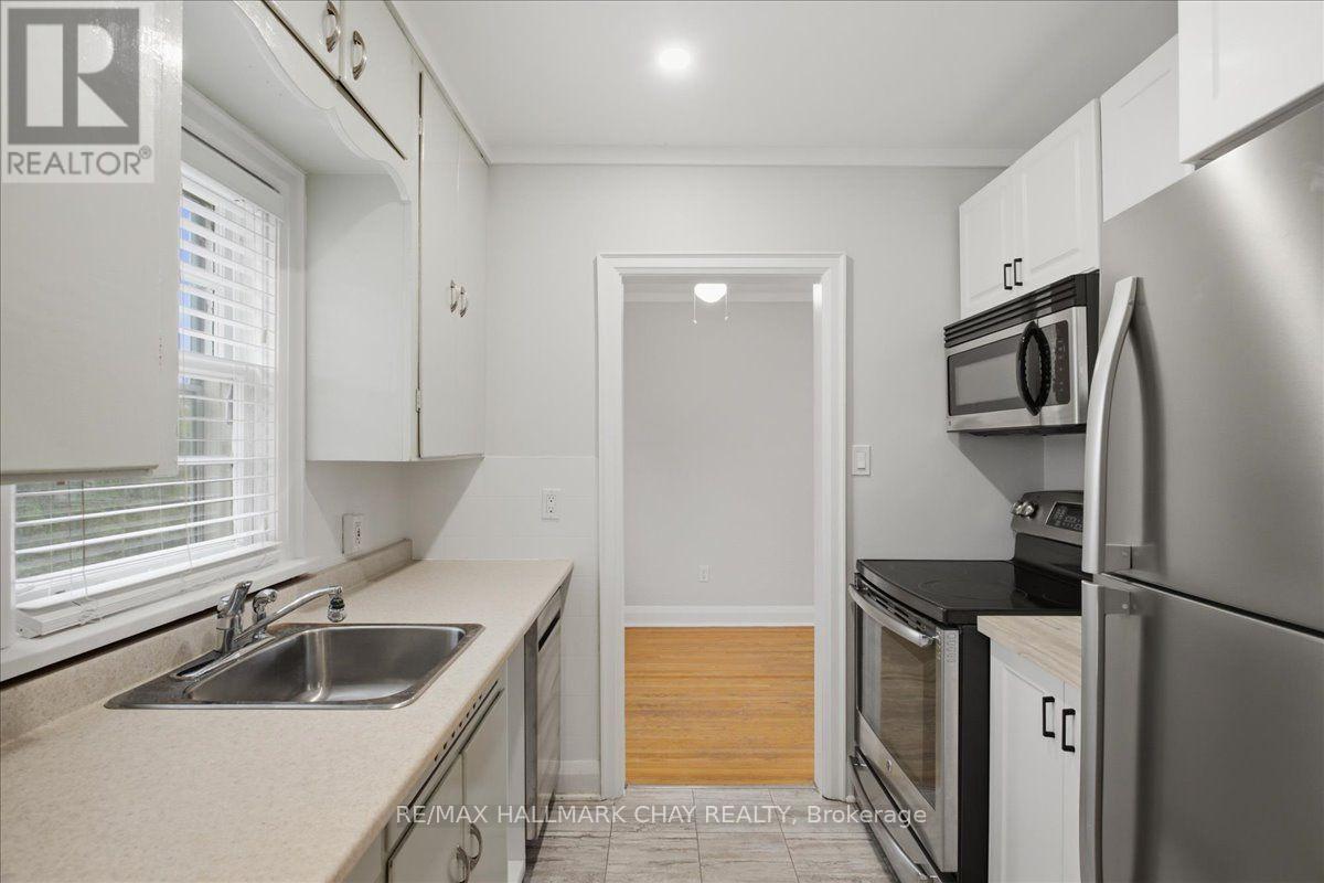1 - 15 Parkside Drive, Barrie, Ontario L4N 1W7 - Photo 11 - S13742232