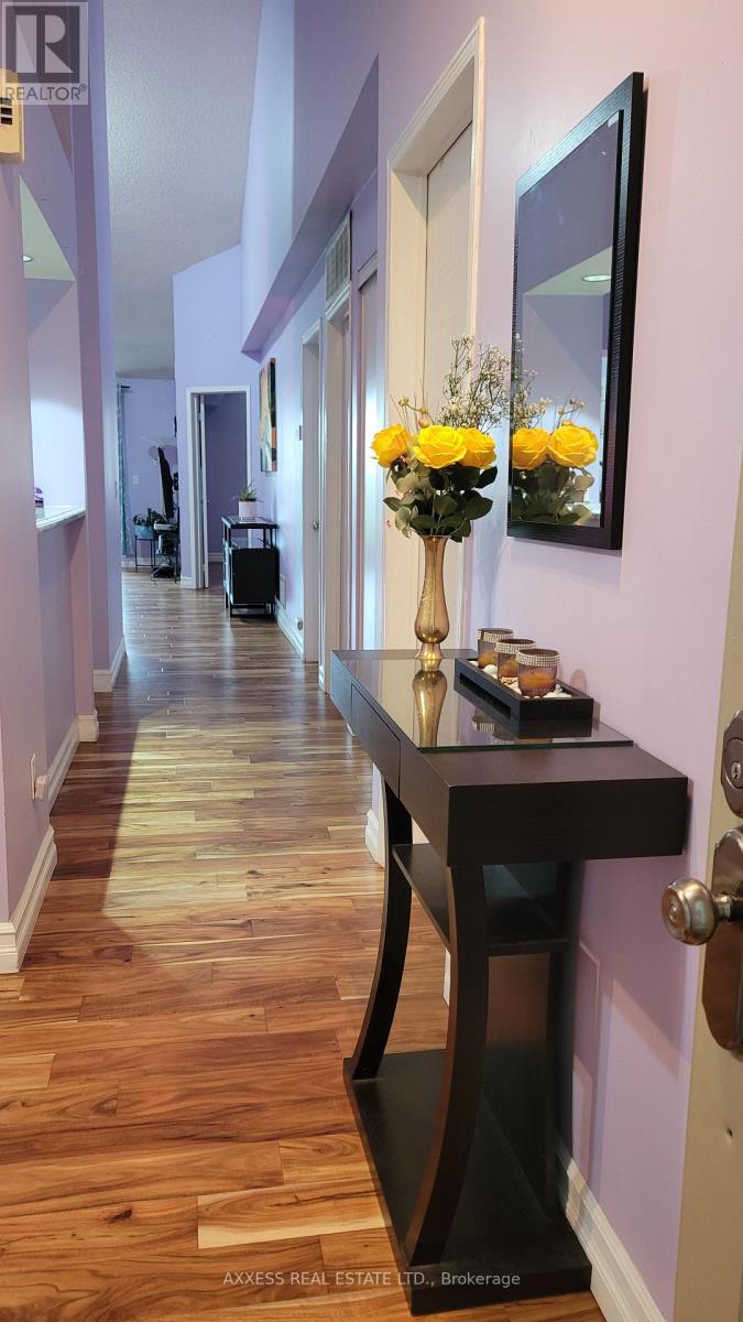 142 - 109 Bristol Road E, Mississauga, Ontario L4Z 3P6 - Photo 5 - W13742216