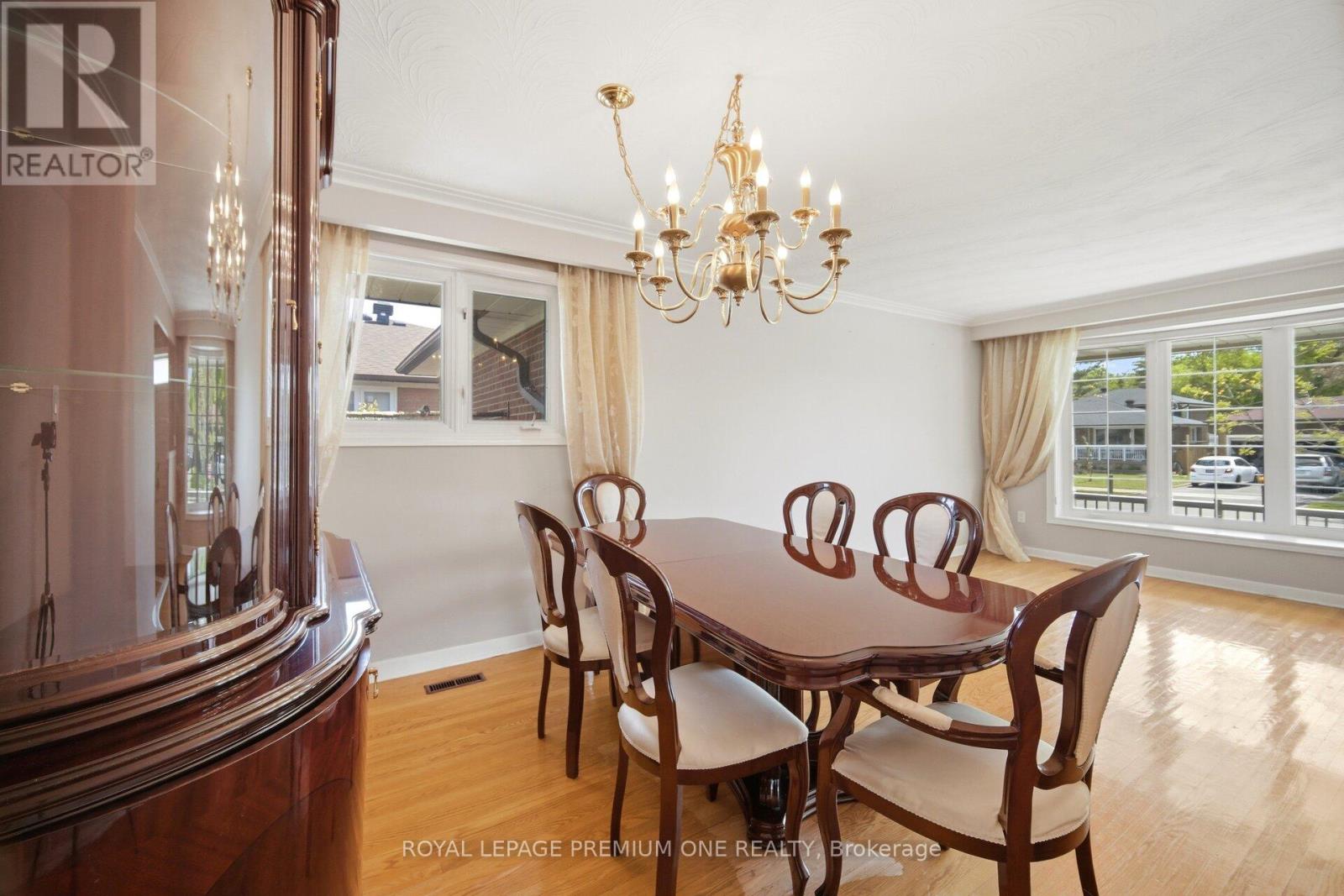 25 Islay Court, Toronto, Ontario  M9M 1V4 - Photo 10 - W13742230