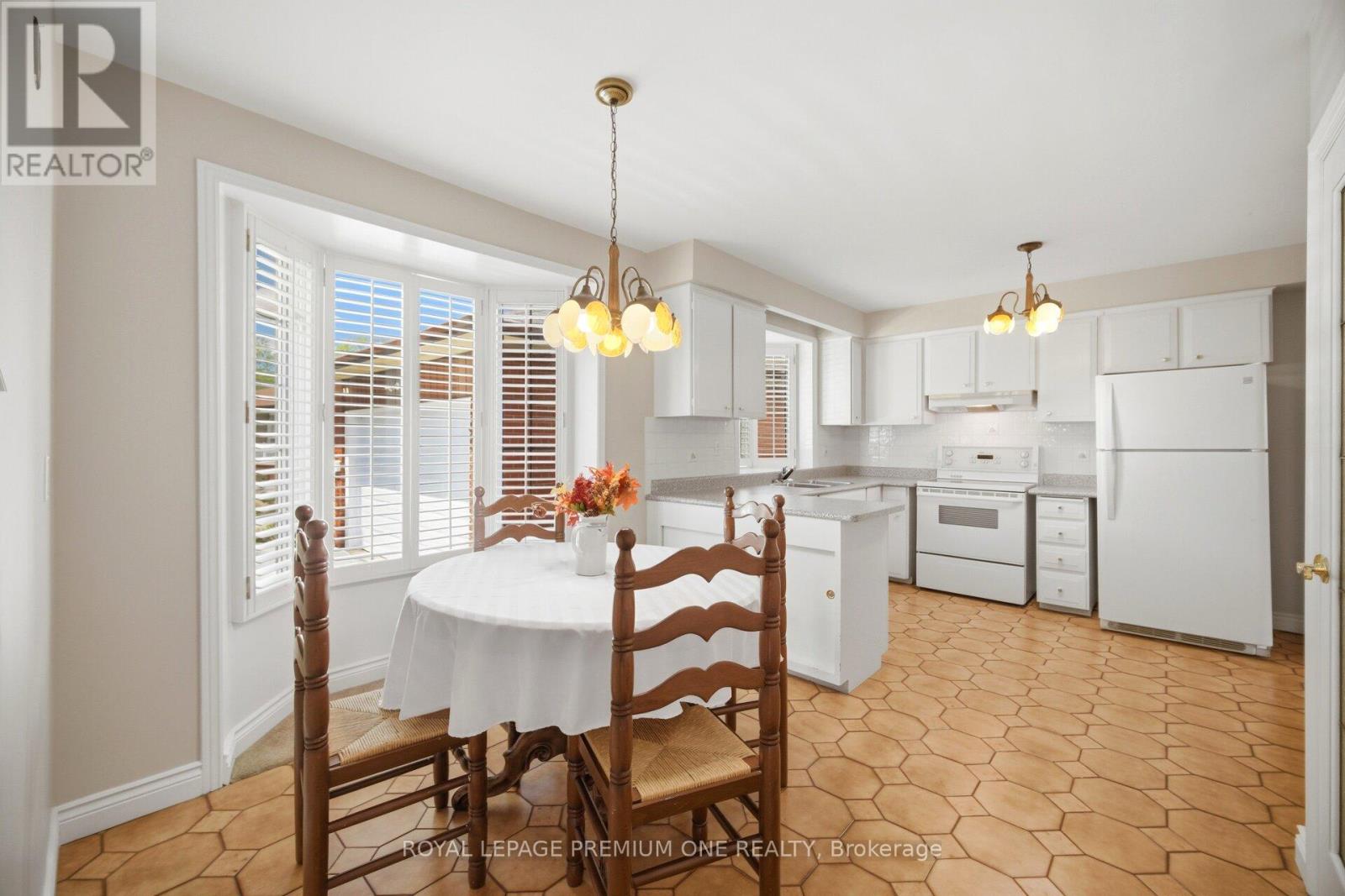 25 Islay Court, Toronto, Ontario  M9M 1V4 - Photo 13 - W13742230