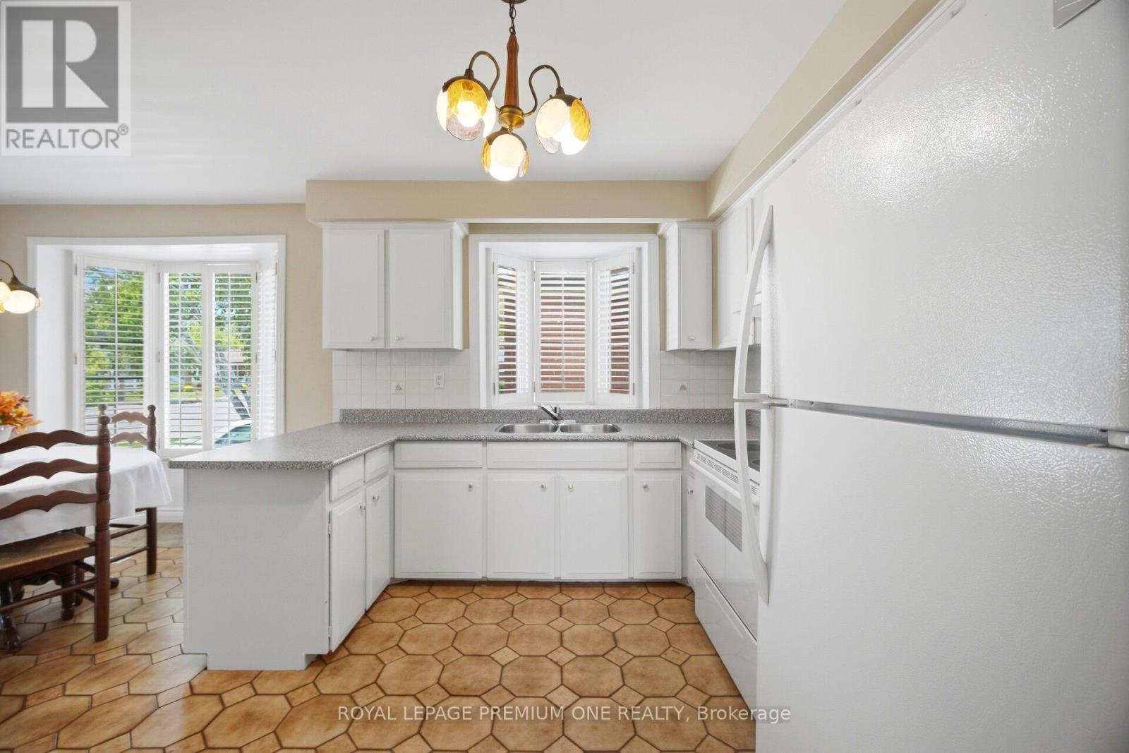 25 Islay Court, Toronto, Ontario  M9M 1V4 - Photo 16 - W13742230