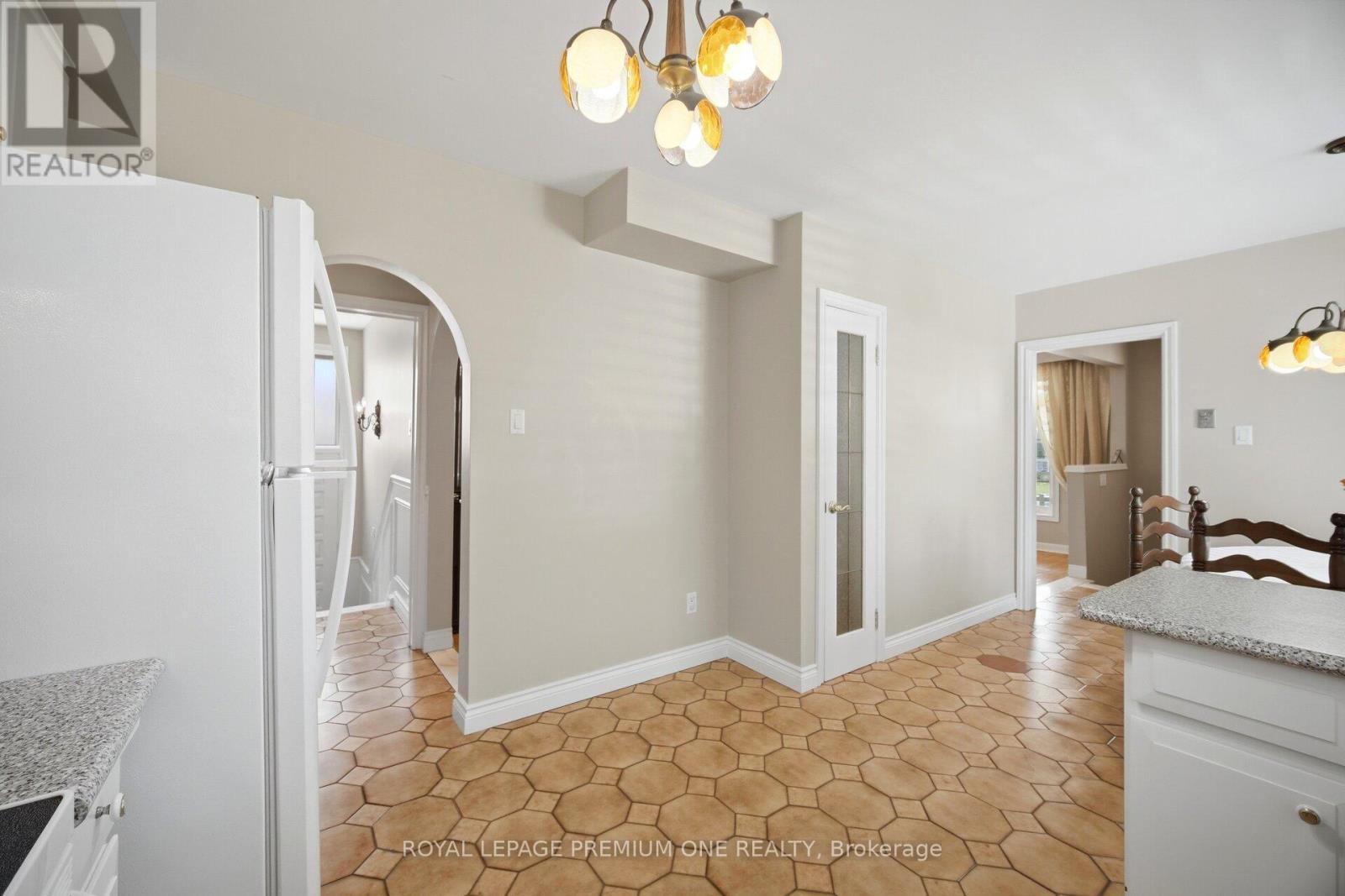 25 Islay Court, Toronto, Ontario  M9M 1V4 - Photo 17 - W13742230