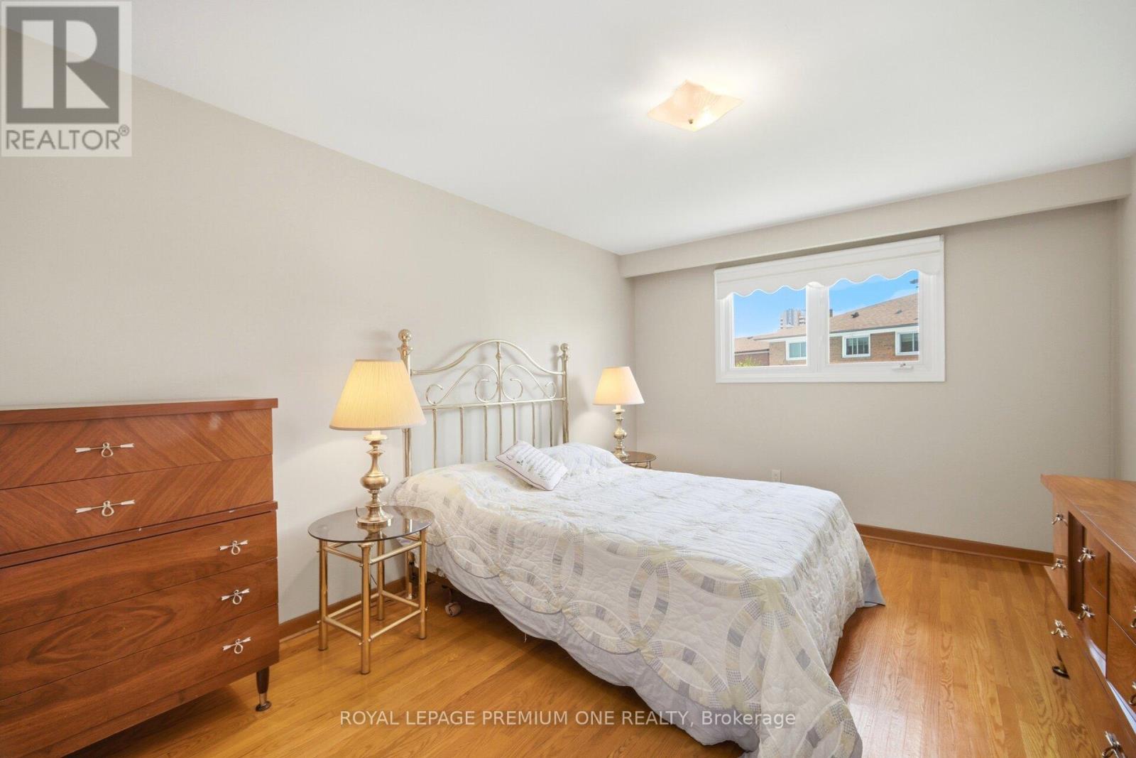 25 Islay Court, Toronto, Ontario  M9M 1V4 - Photo 19 - W13742230
