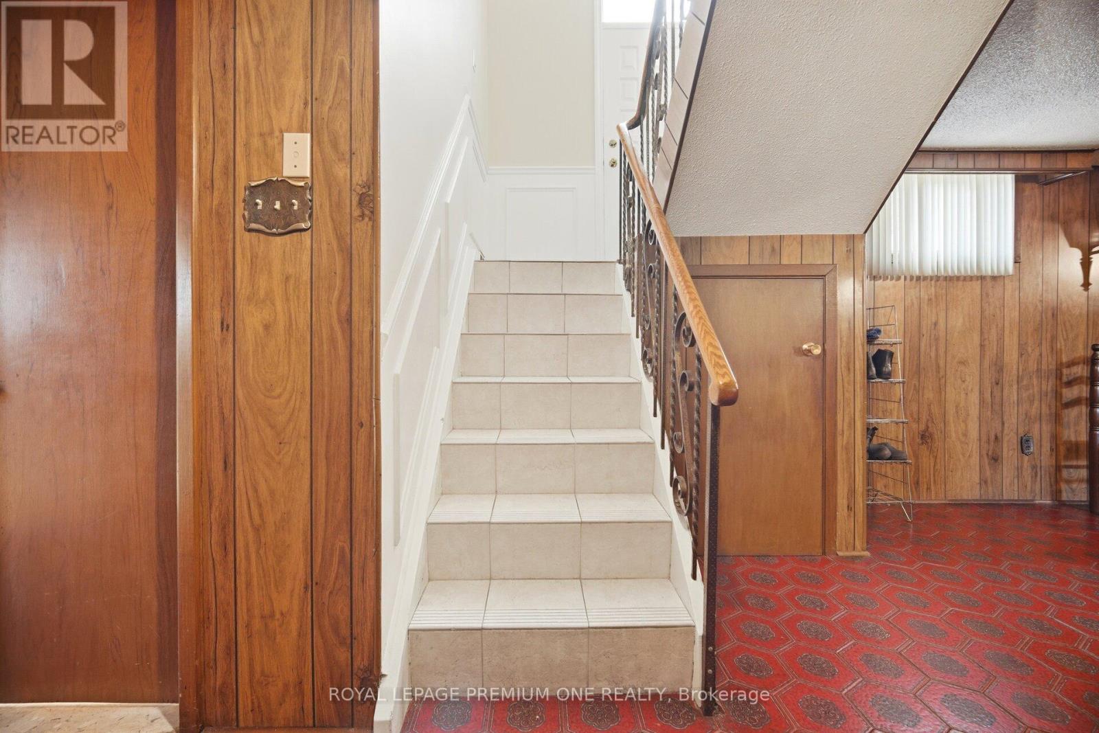 25 Islay Court, Toronto, Ontario  M9M 1V4 - Photo 30 - W13742230