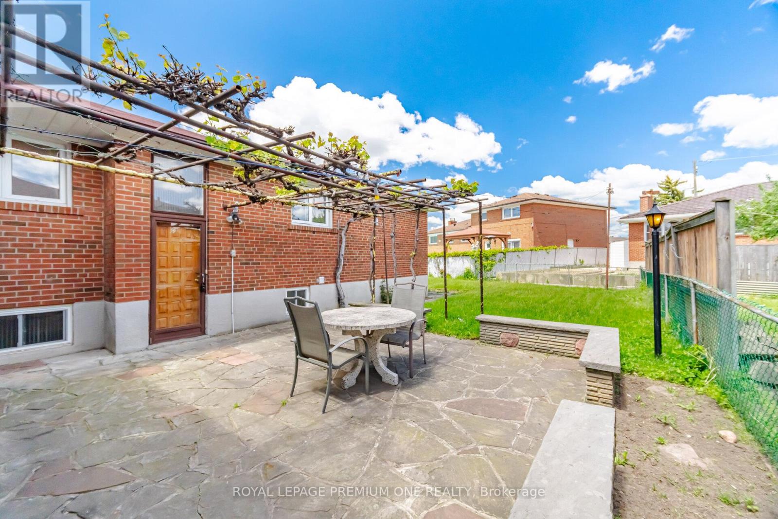 25 Islay Court, Toronto, Ontario  M9M 1V4 - Photo 47 - W13742230