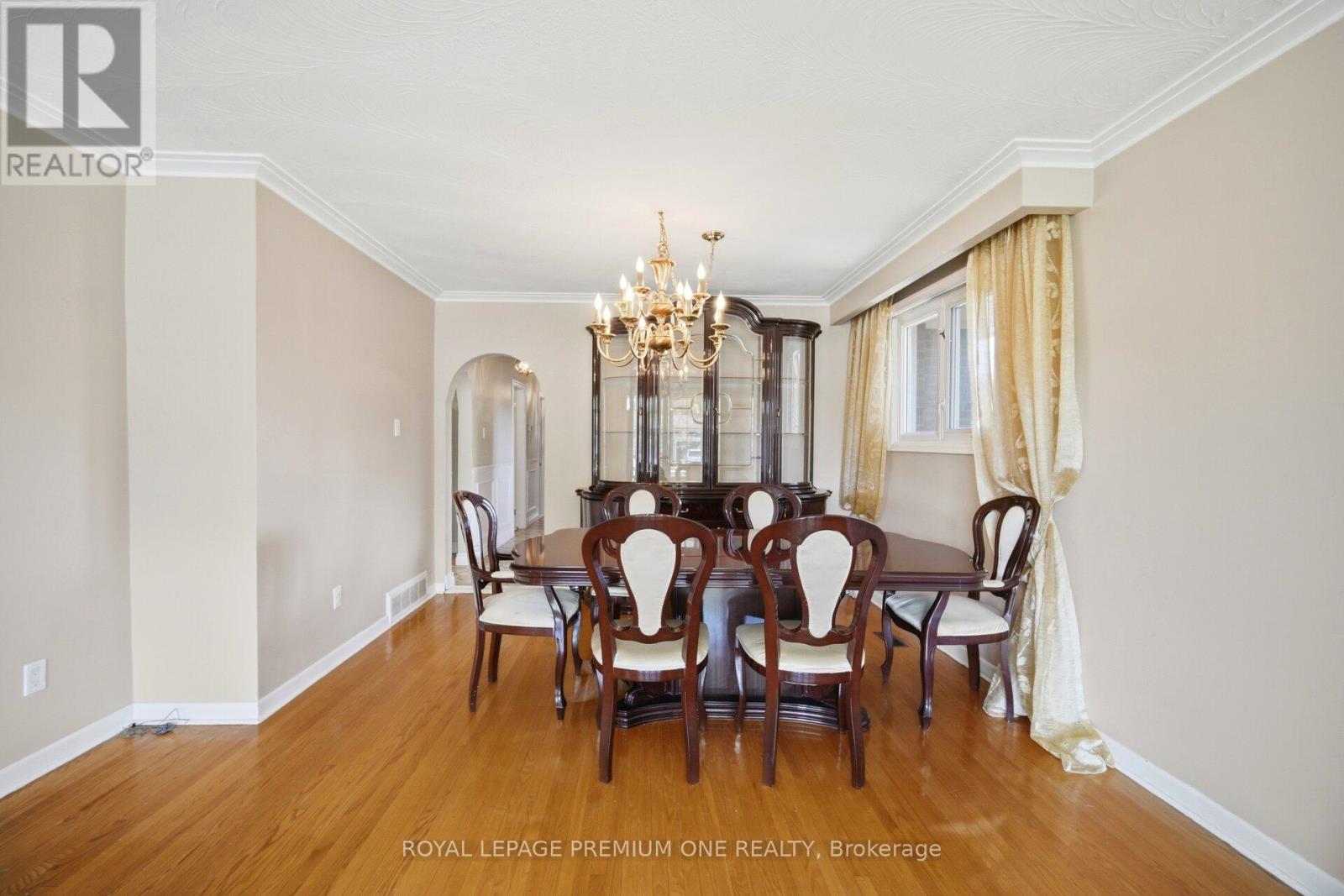 25 Islay Court, Toronto, Ontario  M9M 1V4 - Photo 9 - W13742230