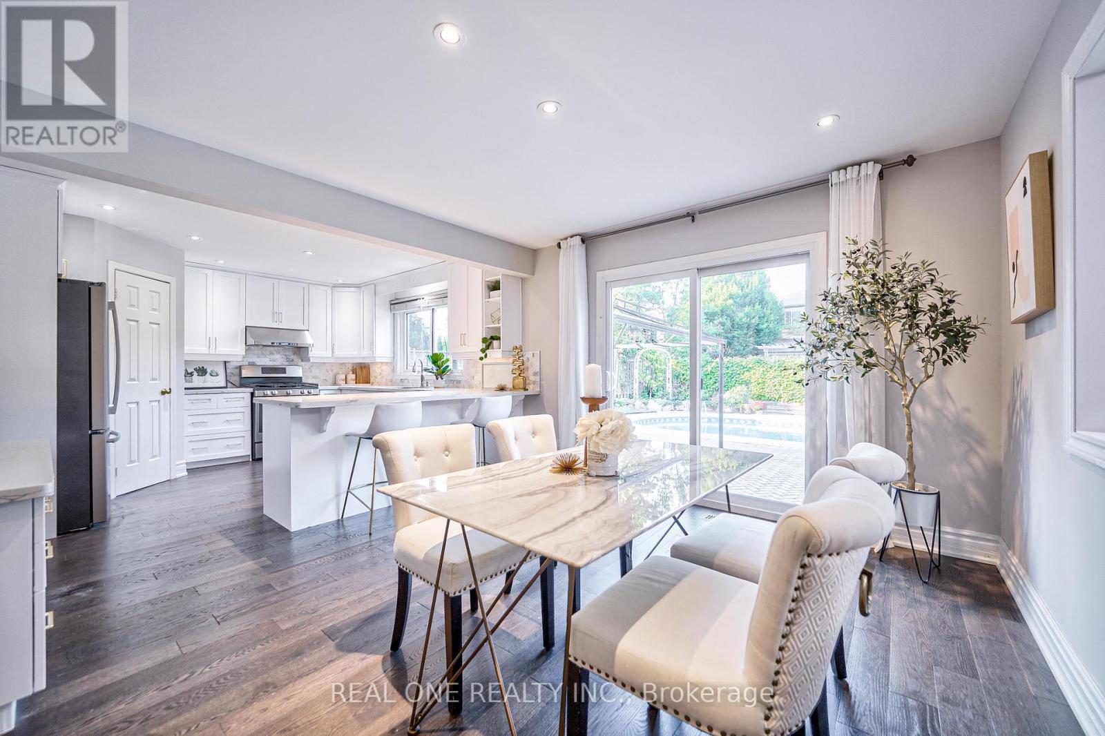 1321 Monks Passage, Oakville, Ontario  L6M 1K6 - Photo 14 - W13742366