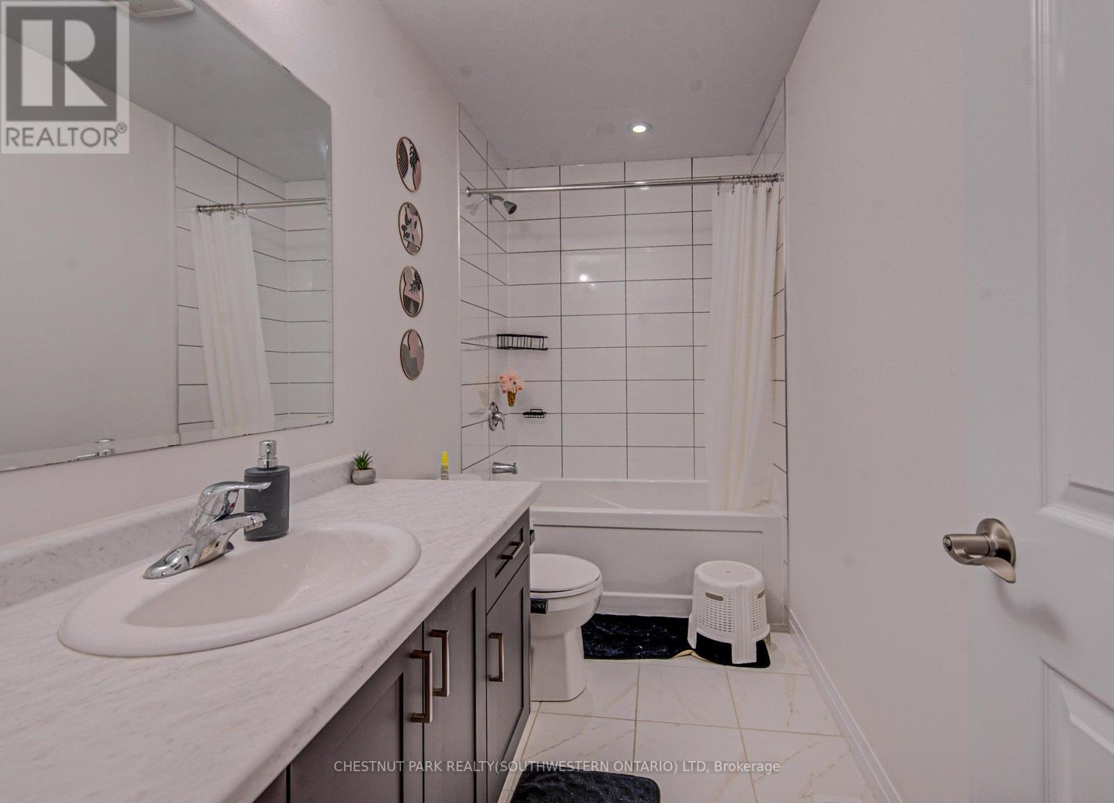 9 Queensbrook Crescent, Cambridge, Ontario  N1S 0E5 - Photo 15 - X13742390