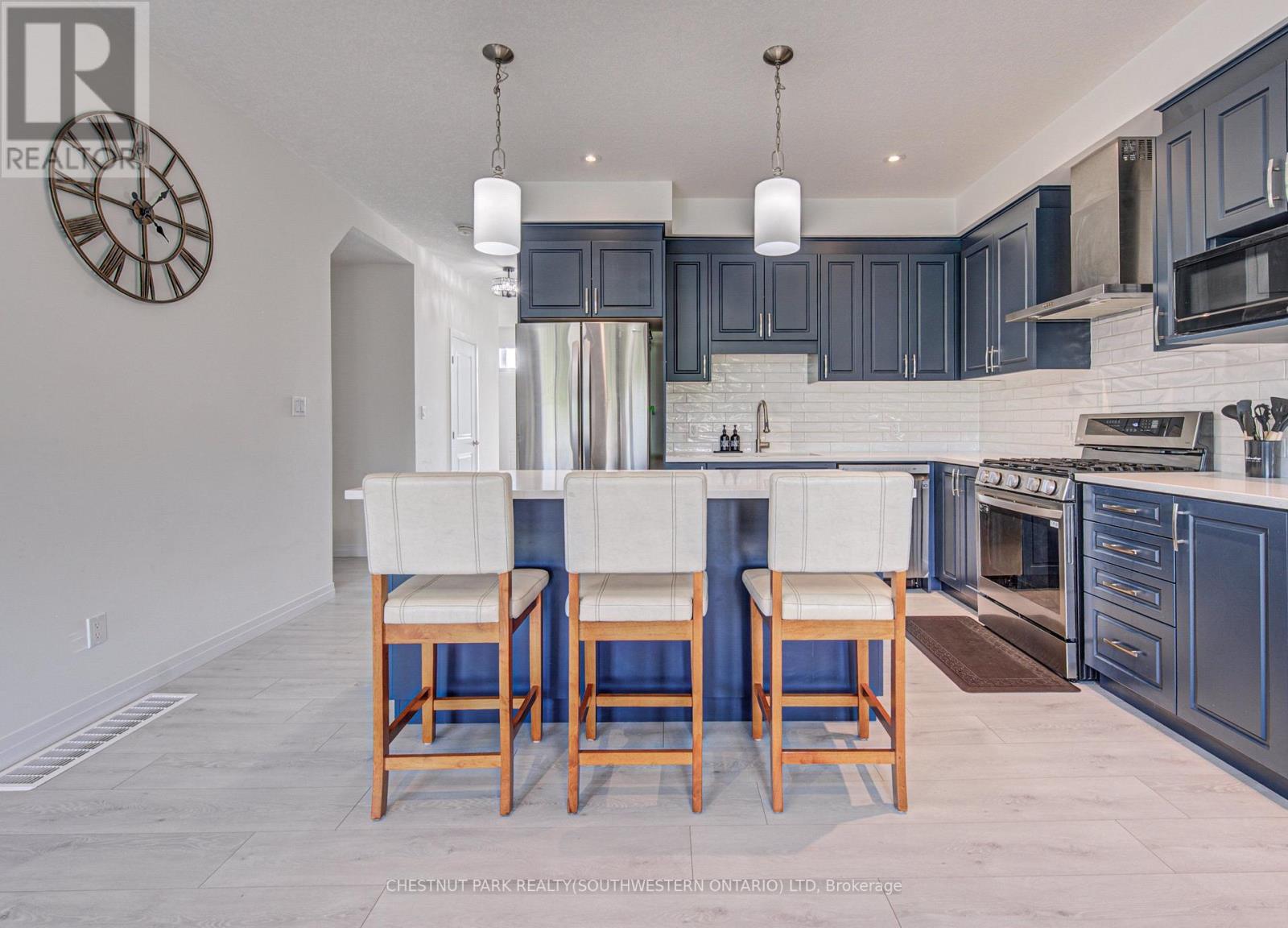 9 Queensbrook Crescent, Cambridge, Ontario  N1S 0E5 - Photo 8 - X13742390