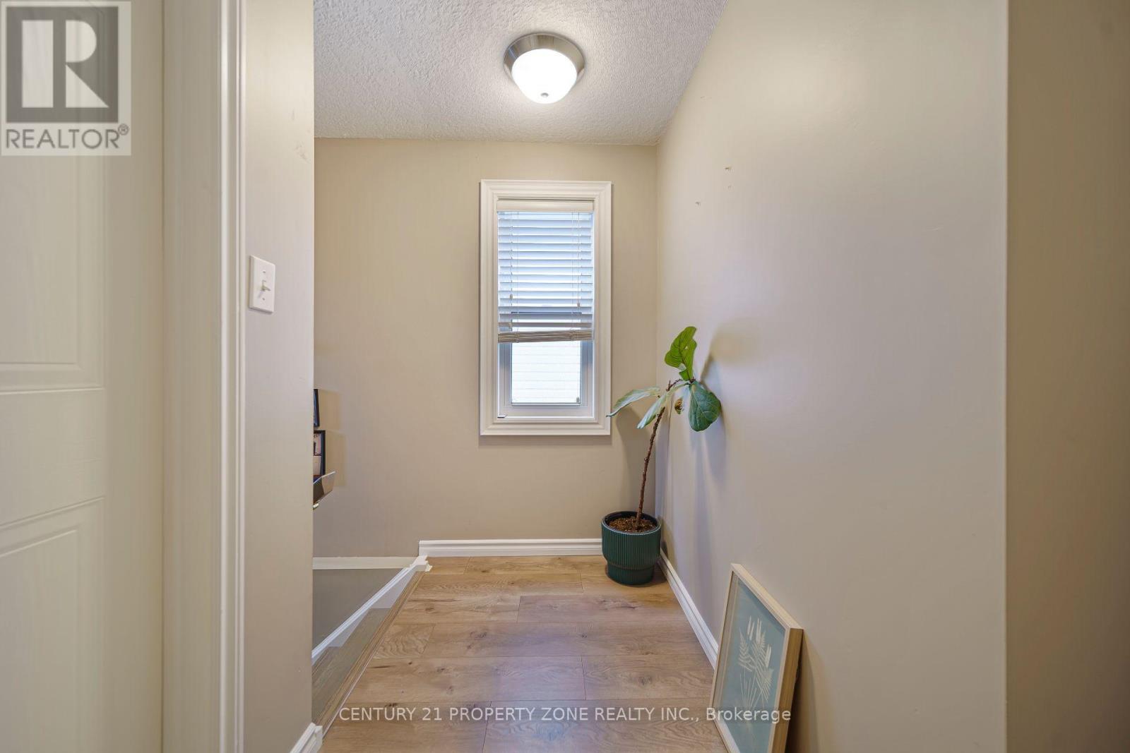 643 Bonavista Drive, Waterloo, Ontario  N2K 4B3 - Photo 22 - X13742436