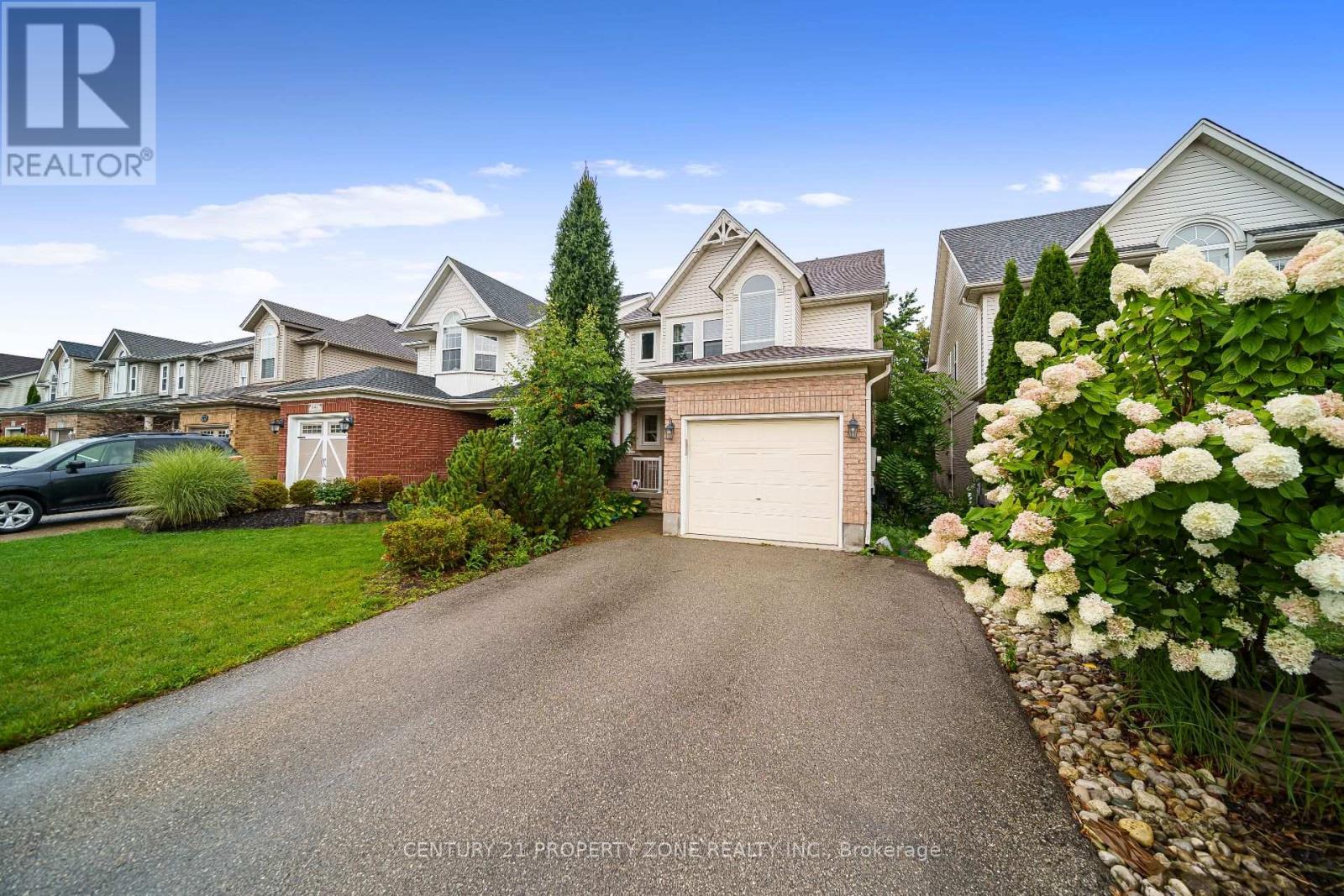 643 Bonavista Drive, Waterloo, Ontario  N2K 4B3 - Photo 4 - X13742436