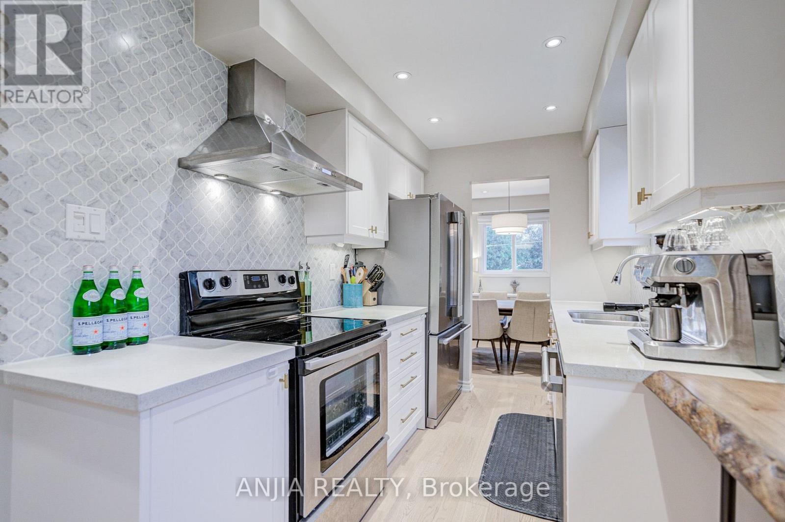 8 Maresfield Drive, Toronto, Ontario M1V 2X1 - Photo 14 - E13741646