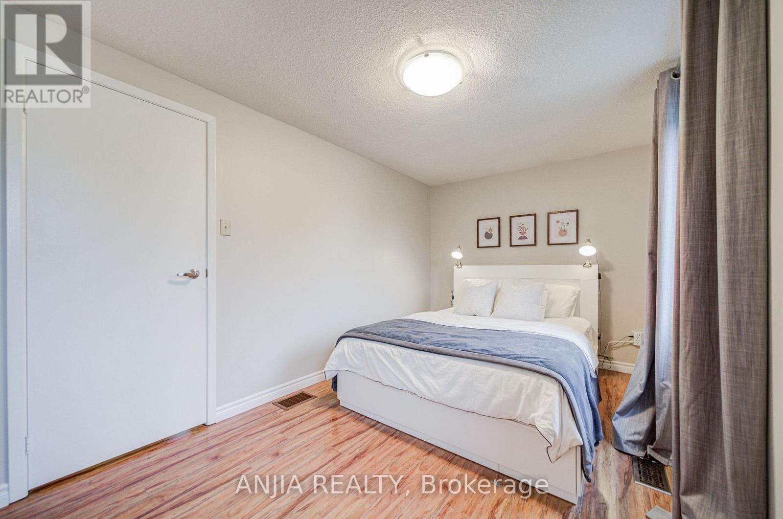 8 Maresfield Drive, Toronto, Ontario M1V 2X1 - Photo 19 - E13741646